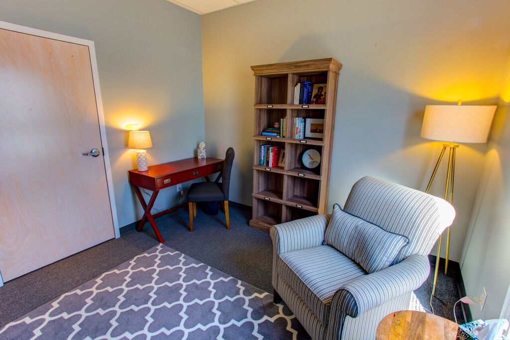 Therapist Counseling Office Space For Rent Therapy Space