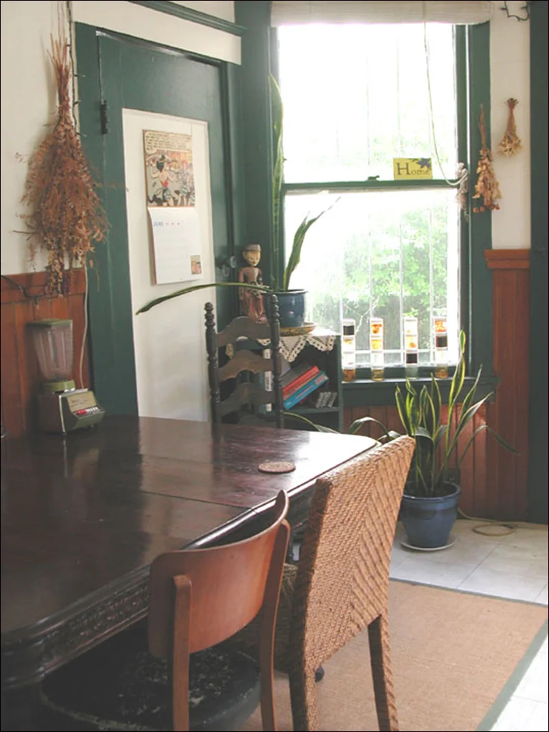 Kitchen_3.jpg