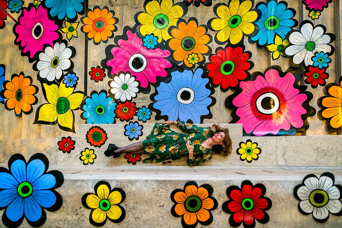 Megan Wilson, Flower Interruption , installation at the Asian Art Museum, 2017