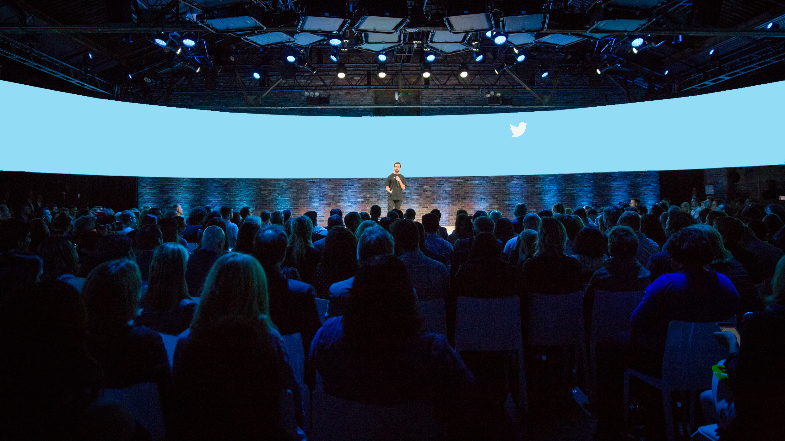 Twitter: NewFronts at Cedar Lake, NA Collective, Apr. 2017