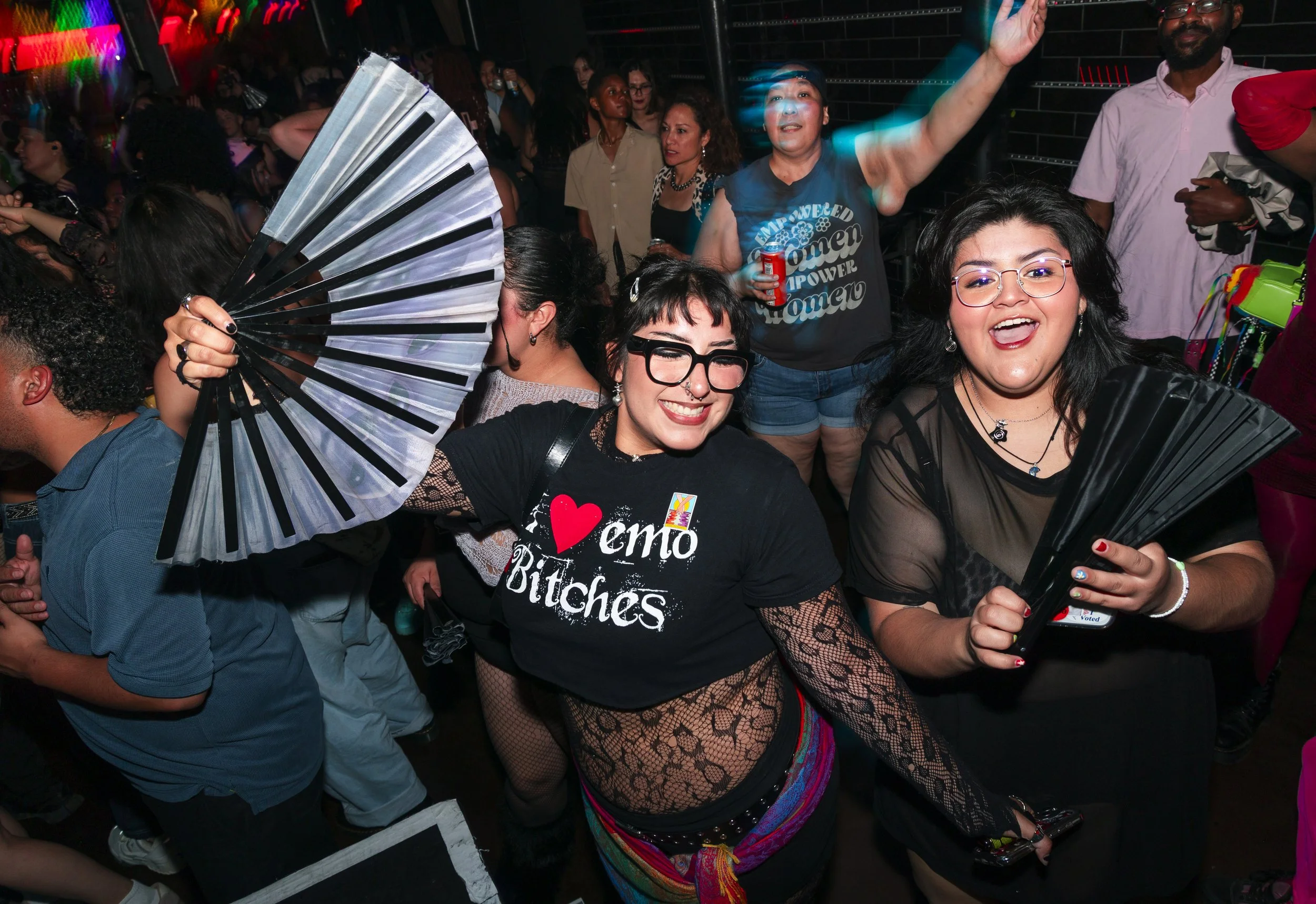 I <3 EMO BITCHES