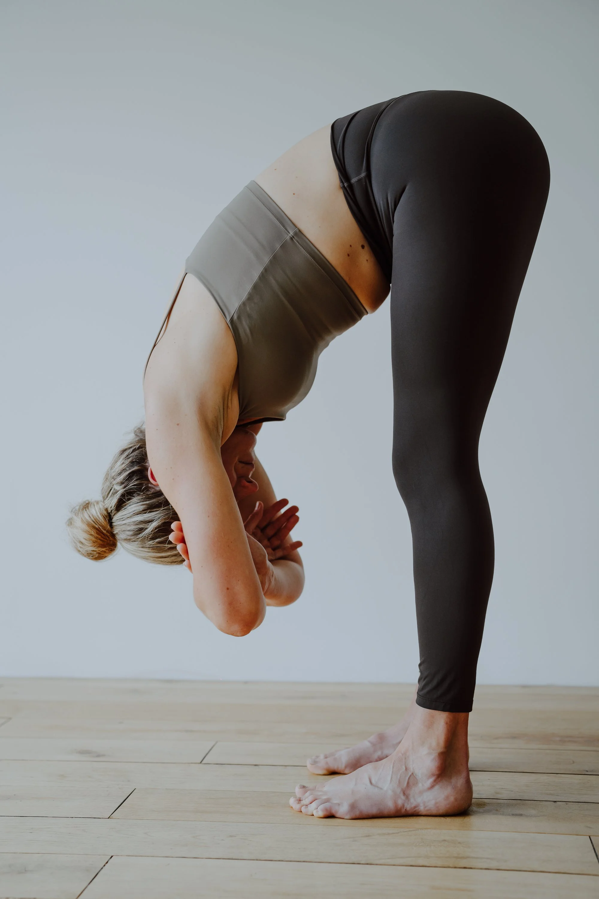 ElliePosture180723_WR-8.jpg