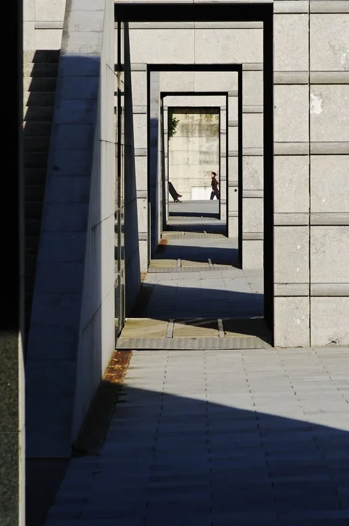 Deux nouvelles publications d’Olivier Lazzarotti pour Via Tourism Review et Publictionnaire