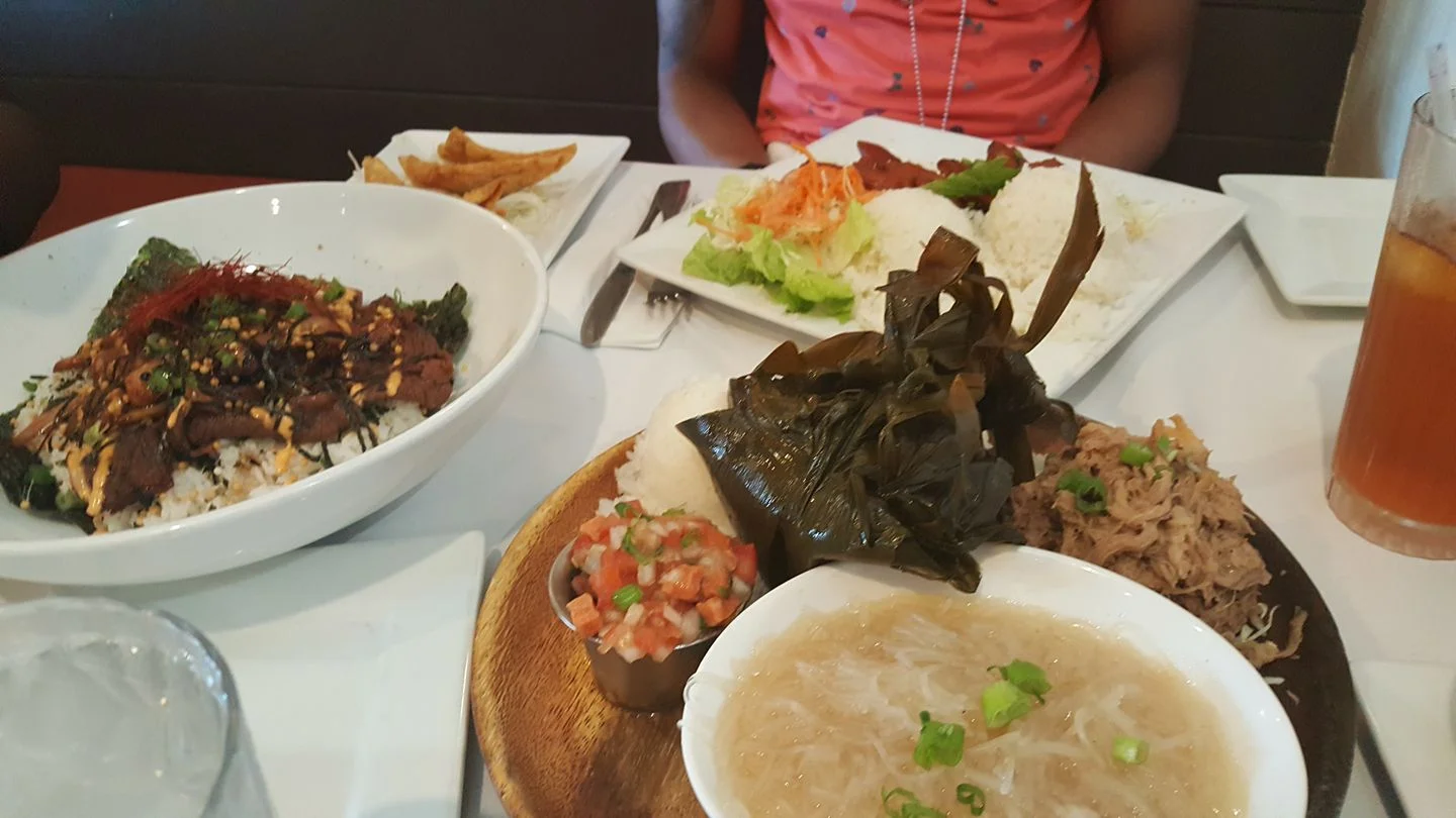 Full plates on Front Row Travels’ trip to Jamaica