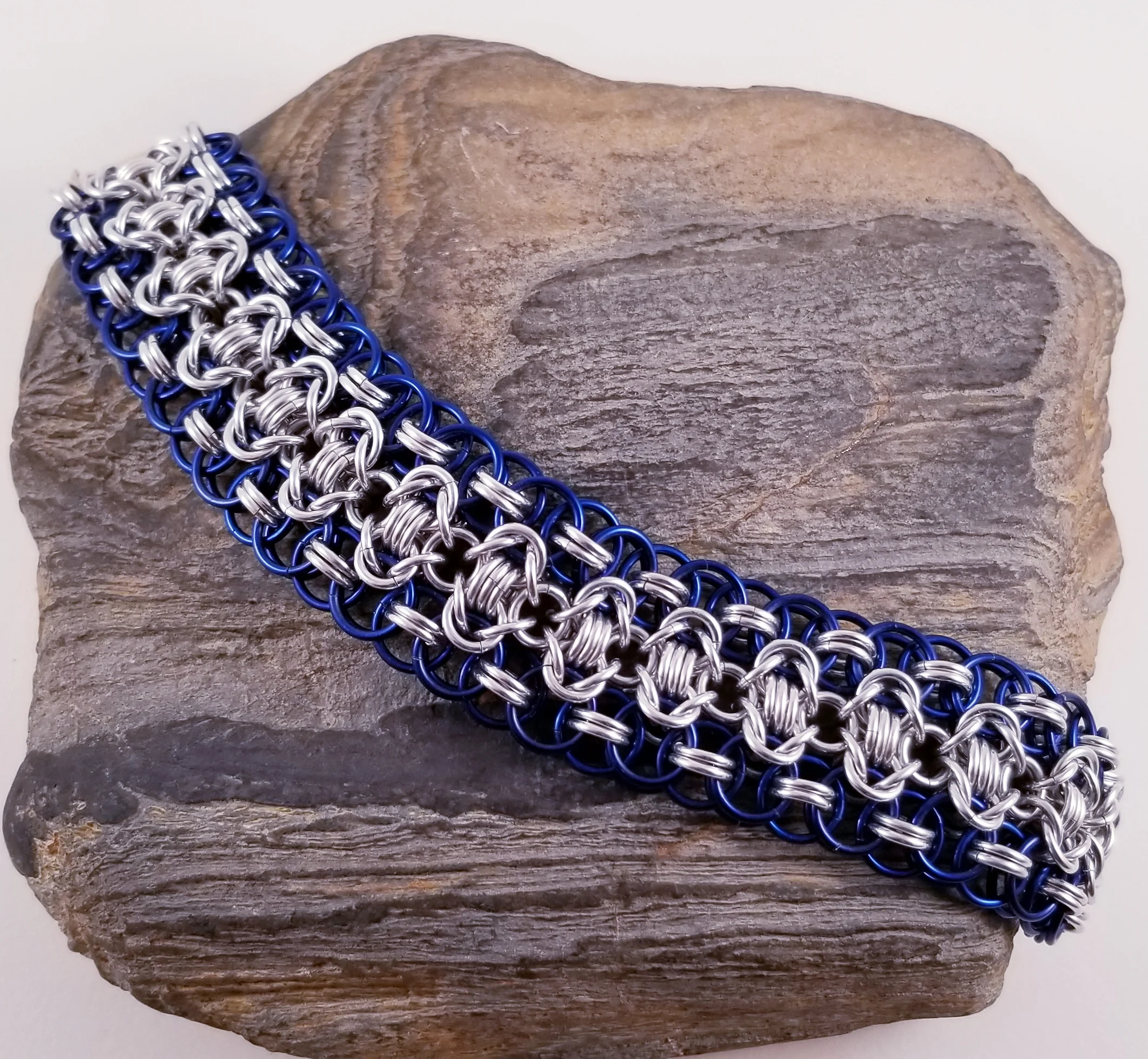 Bracelet- Rondo a la Byzantine Blue and Silver