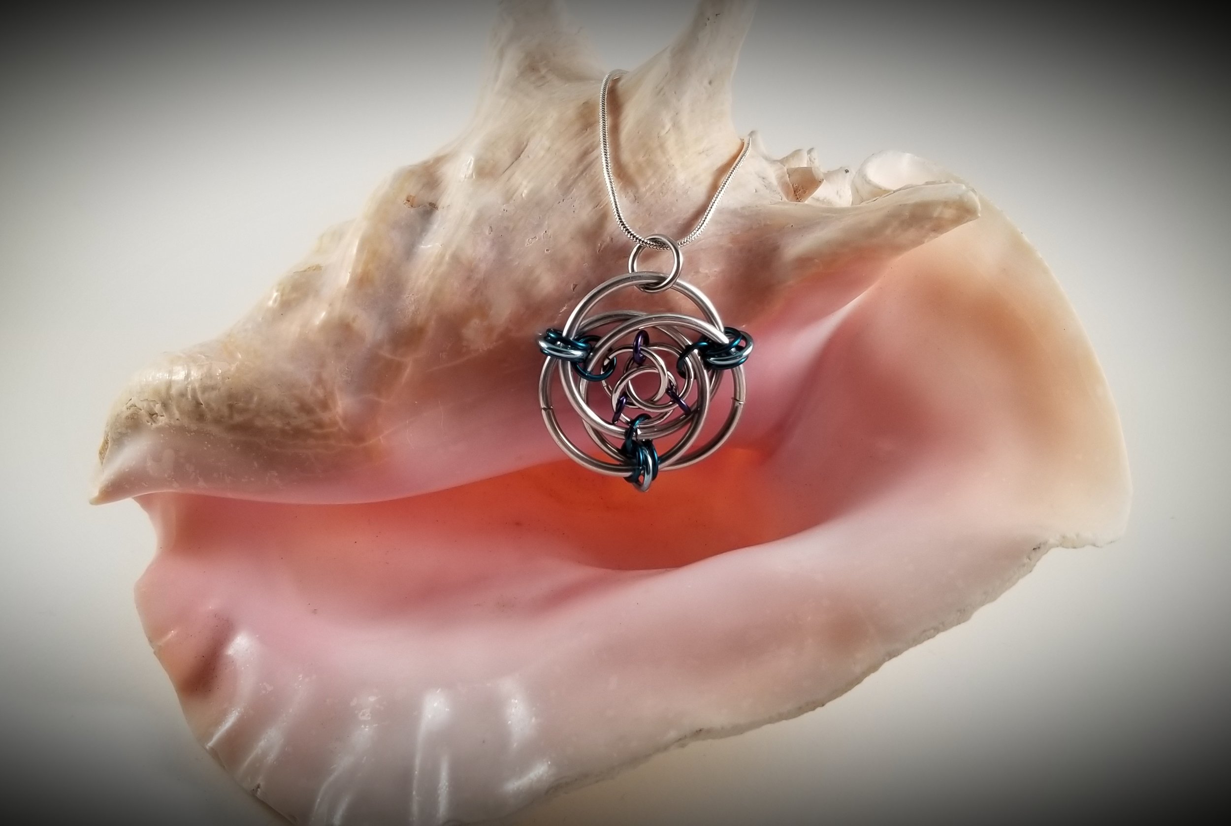 Pendant- Triquetra Rose Shades of Blue