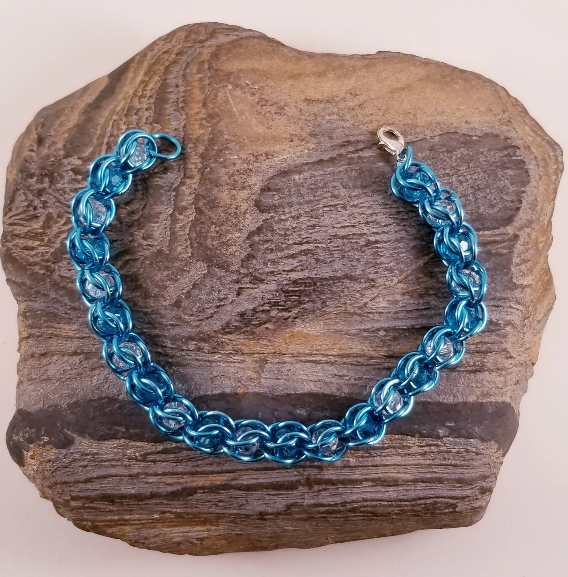 Bracelet- Catpured Bead Blue and White