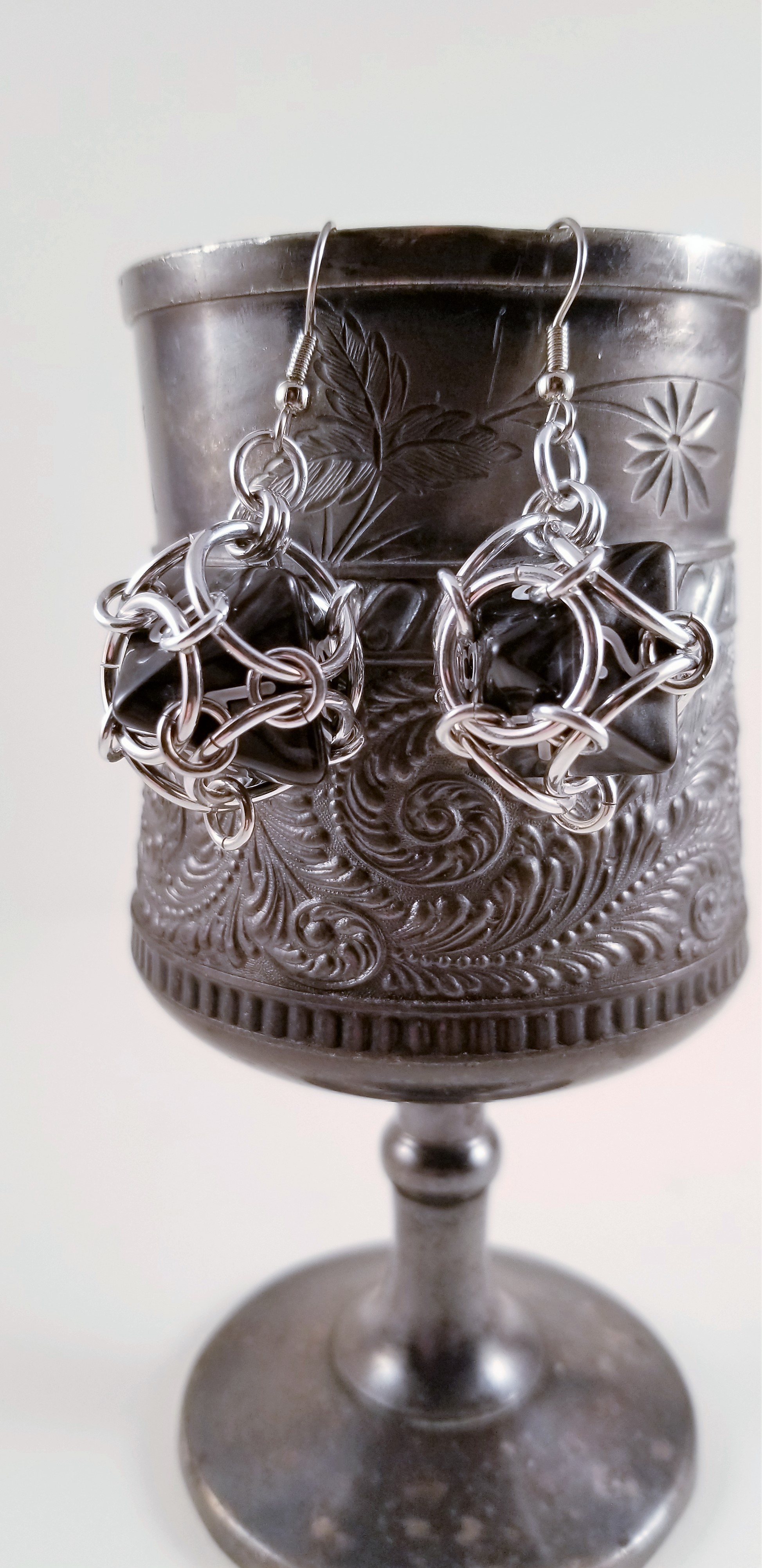 Earrings- Dice d8 Black