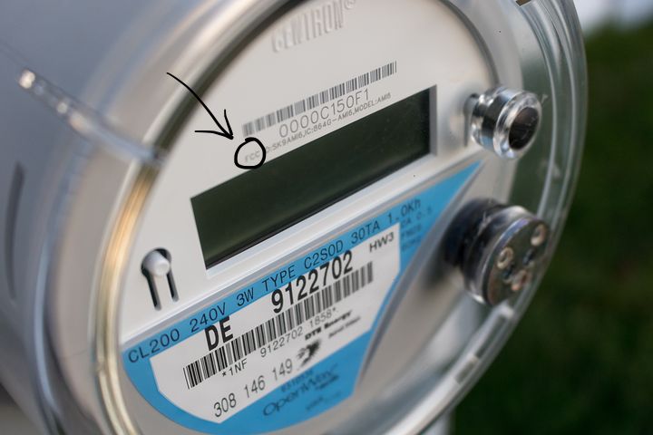 You can tell it’s a smart meter if you see the FCC designation.