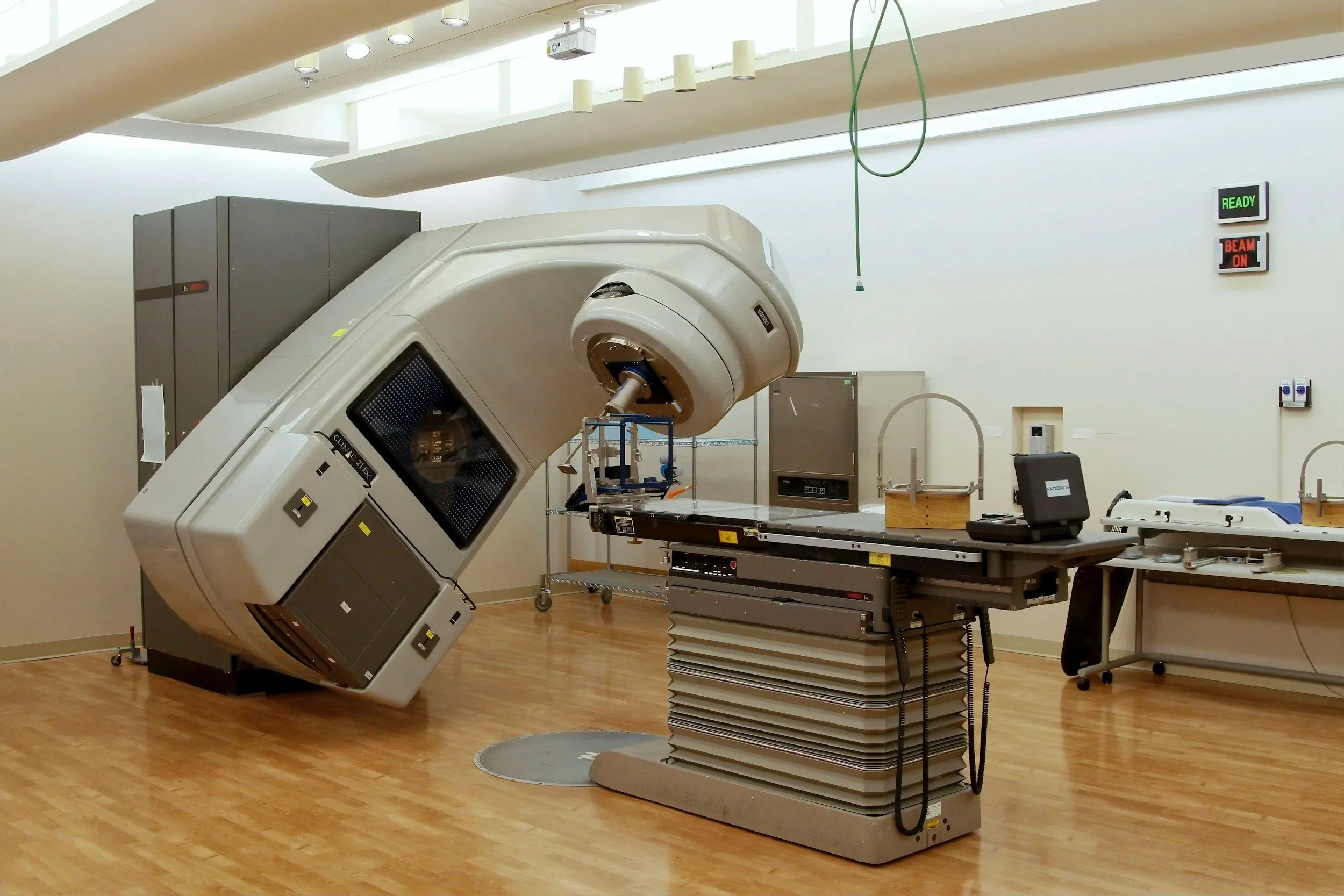 Independent Verification of Magnetic Shielding Effectiveness in Clinical Environments