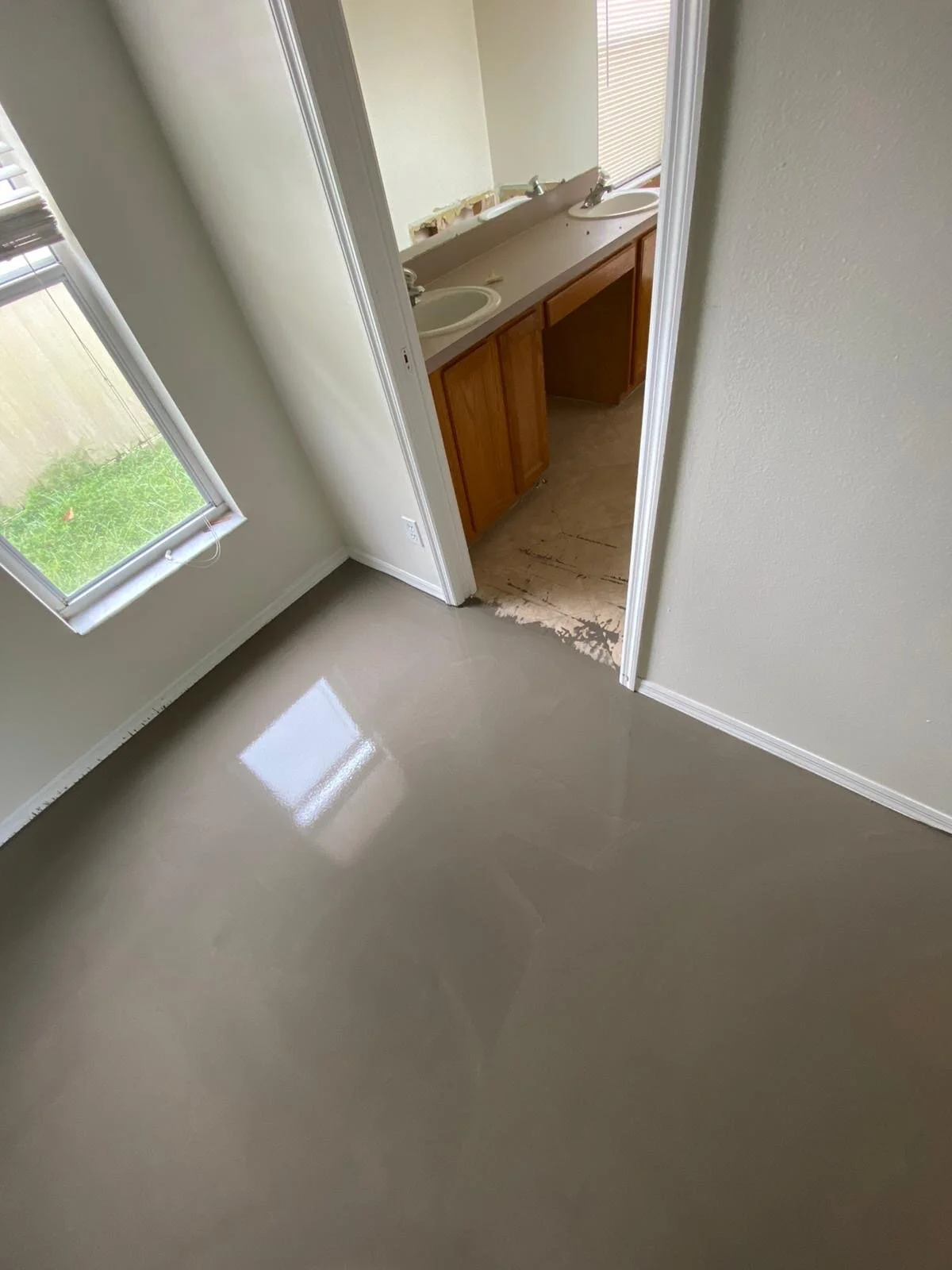 SELF LEVELING CONCRETE CONTRACTORS