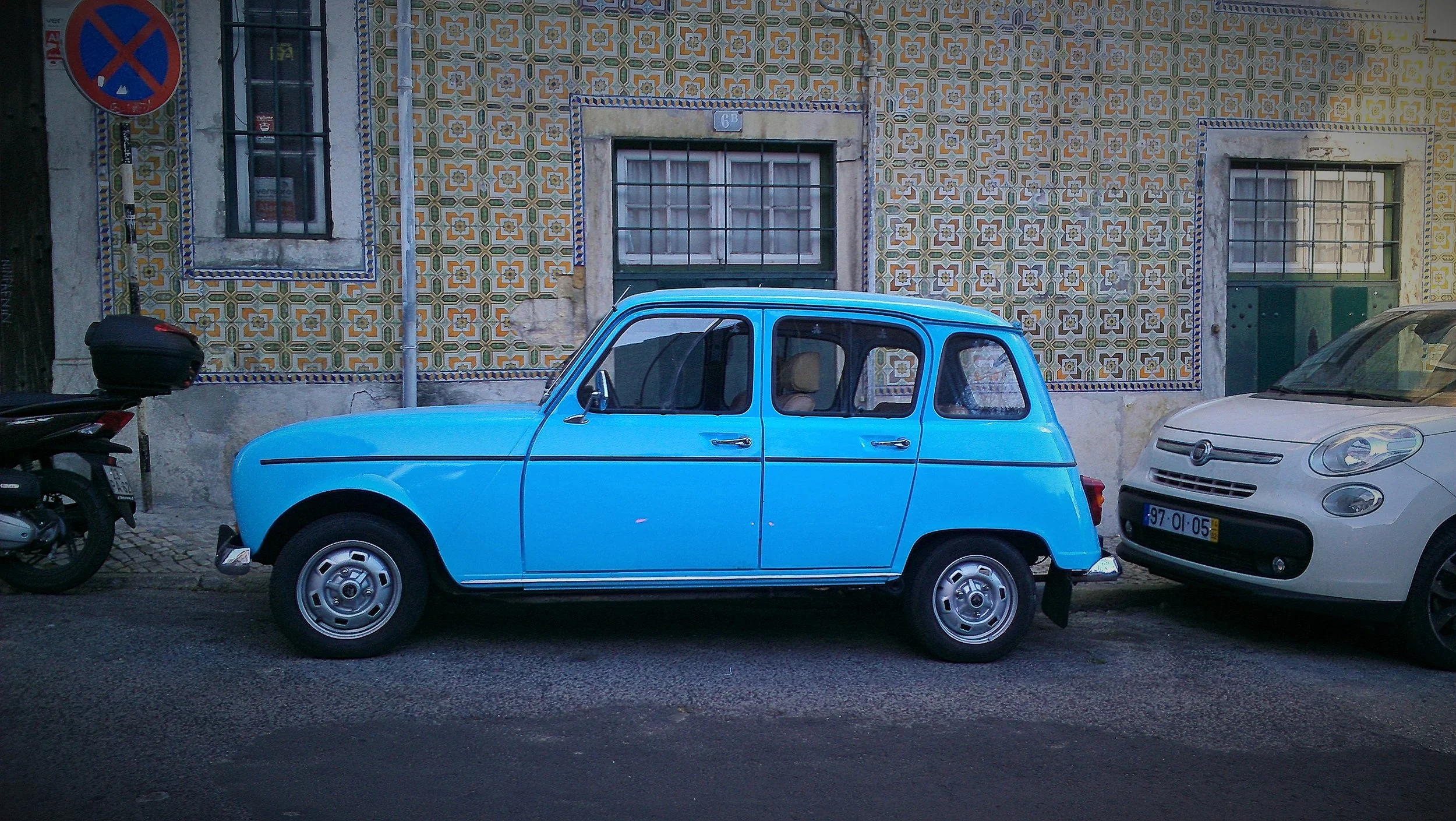 how-to-do-lisbon-alfama.jpg