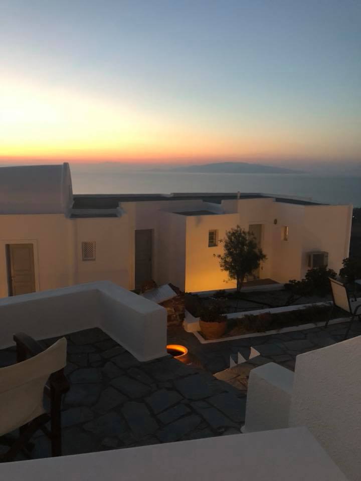 santorini9.jpg