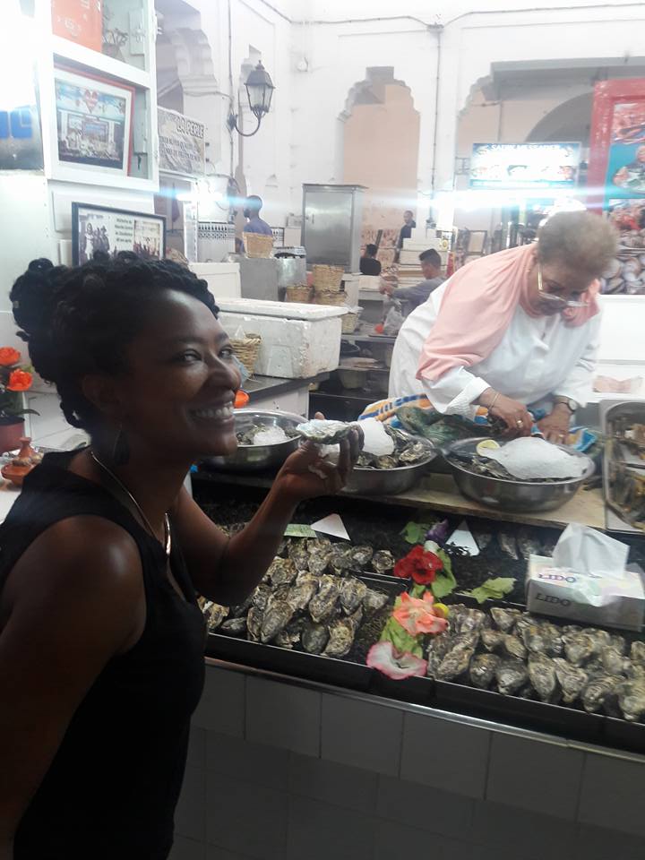 MARCHE CENTRAL Oysters for breakfast at the Marché Centrale cuz... why not?