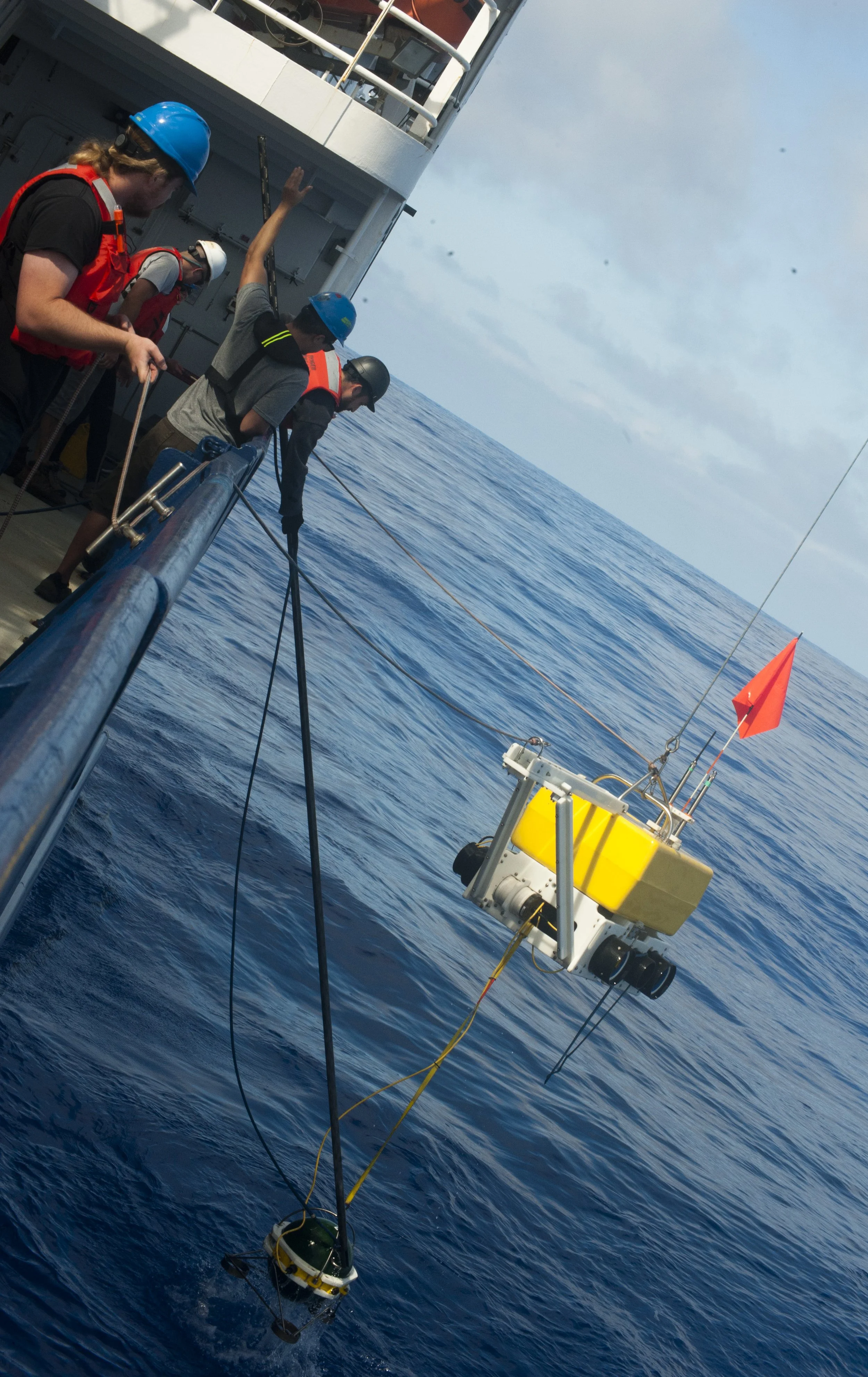  Pulling an OBS on deck on the Old ORCA recovery cruise in 2020. 