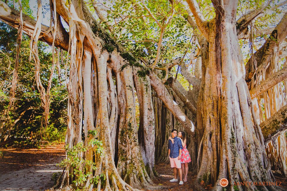 Engagement Session Hugh Taylor Birch State Park - Photography by Santy Martinez-6.jpg