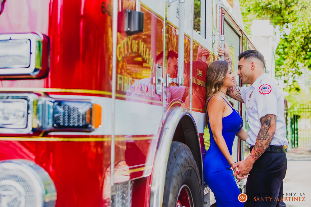 Miami Firefighter Engagement Session - Photography by Santy Martinez-7.jpg