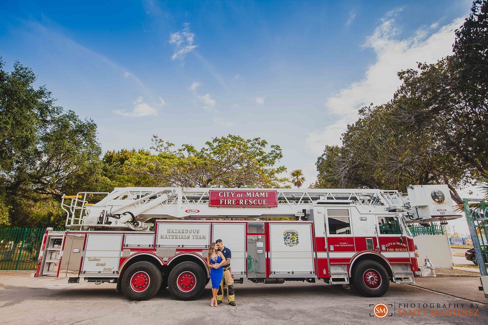 Miami Firefighter Engagement Session - Photography by Santy Martinez-11.jpg