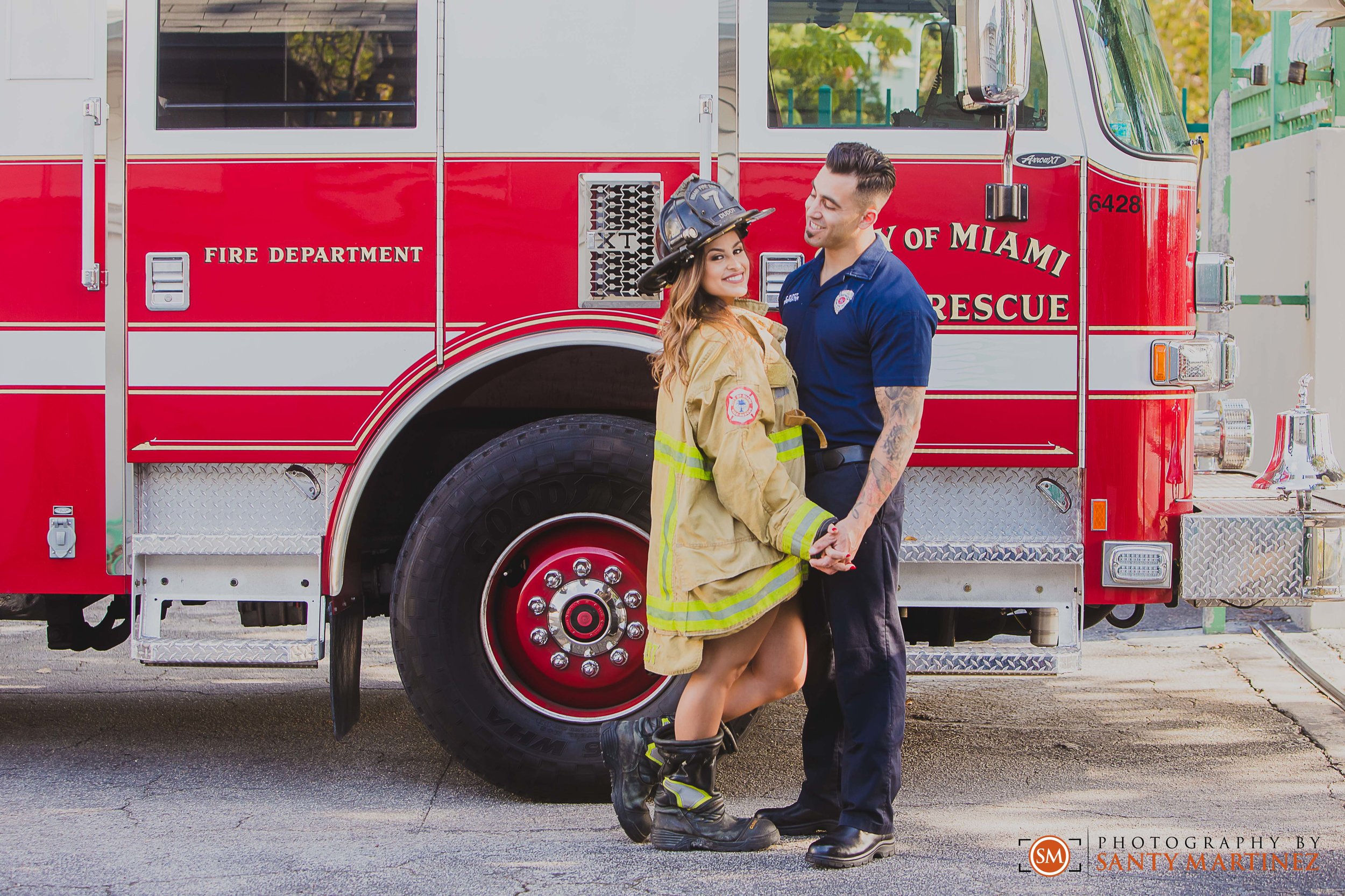 Miami Firefighter Engagement Session - Photography by Santy Martinez-14.jpg