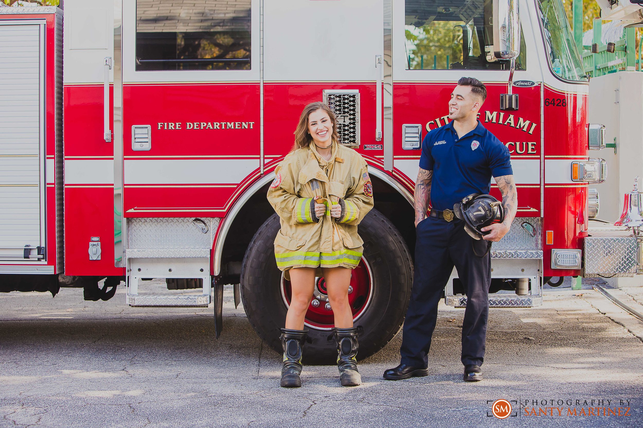 Miami Firefighter Engagement Session - Photography by Santy Martinez-13.jpg