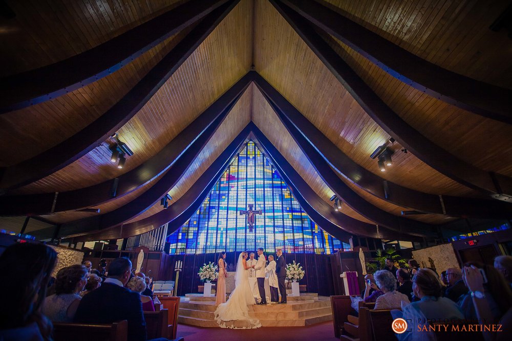 Wedding - St Hugh Catholic Church - Rusty Pelican - Key Biscayne - Photography by Santy Martinez-23.jpg