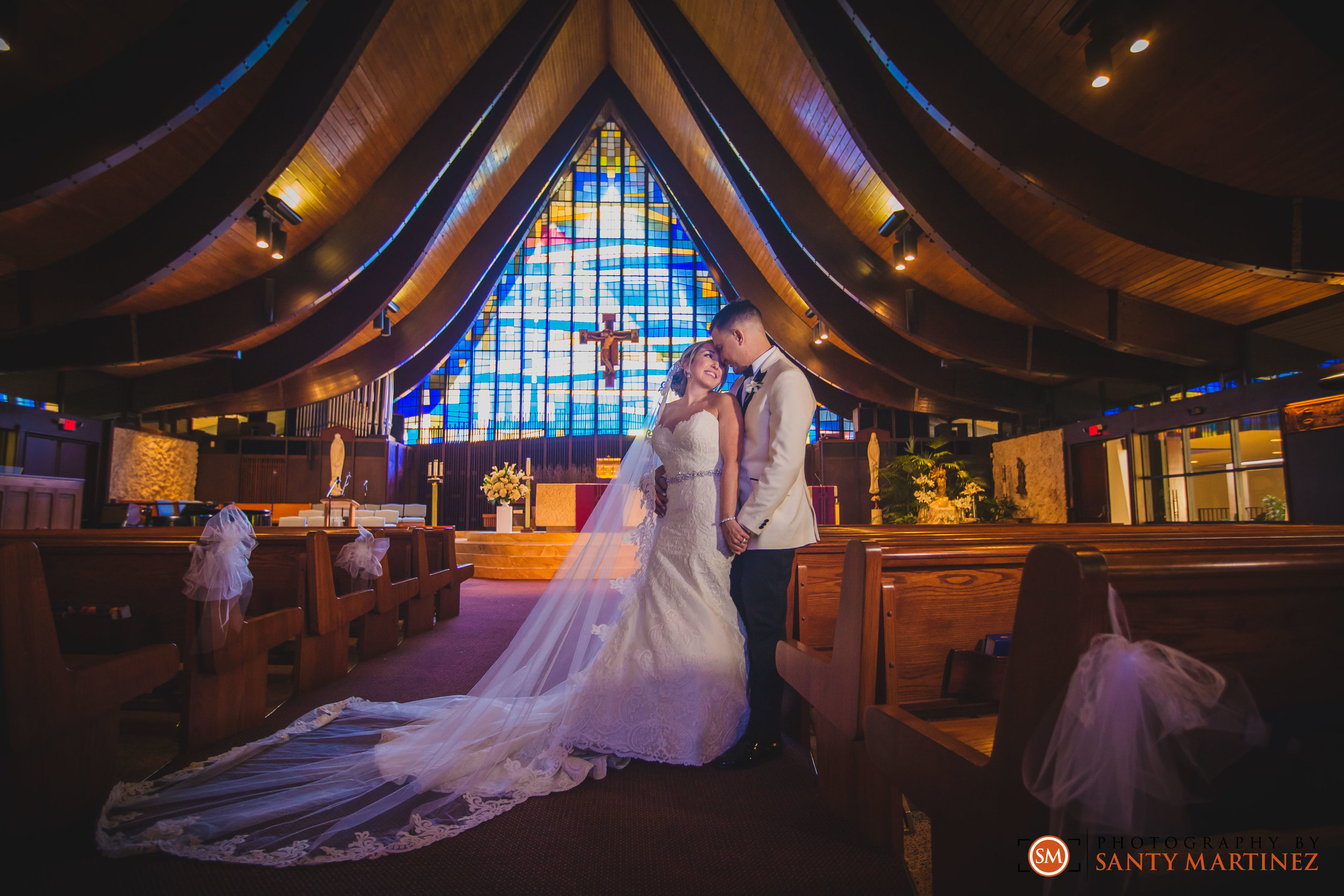 Wedding - St Hugh Catholic Church - Rusty Pelican - Key Biscayne - Photography by Santy Martinez-26.jpg