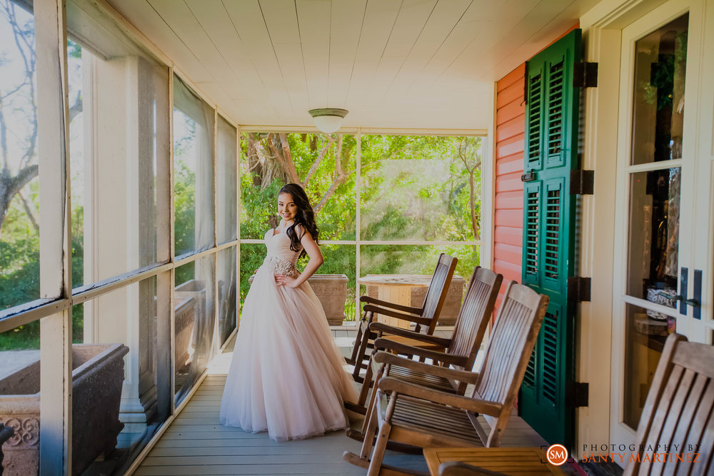 Quinces - Miami - Deering Estate - Santy Martinez Photography.jpg