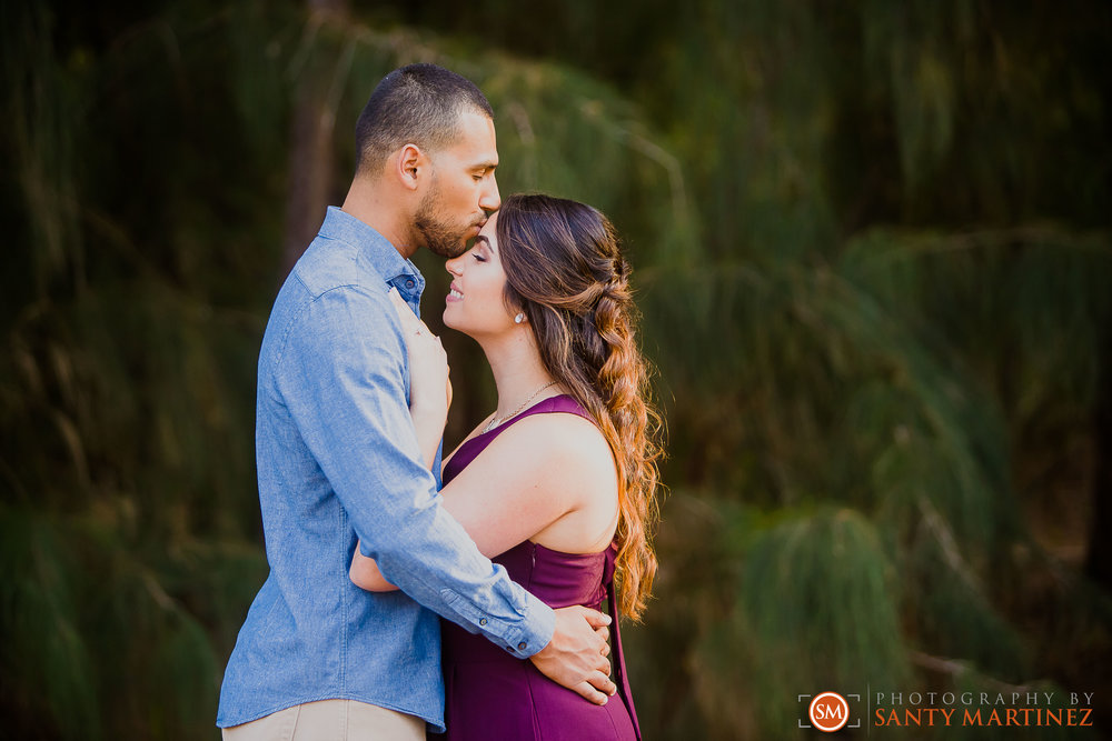 Engagement Session Matheson Hammock Park - Photography by Santy Martinez-19.jpg