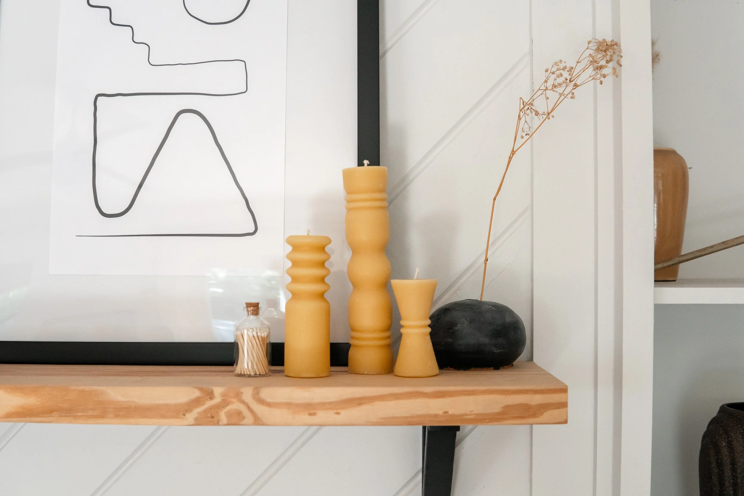 4 Benefits of Beeswax Candles — Hon's Honey