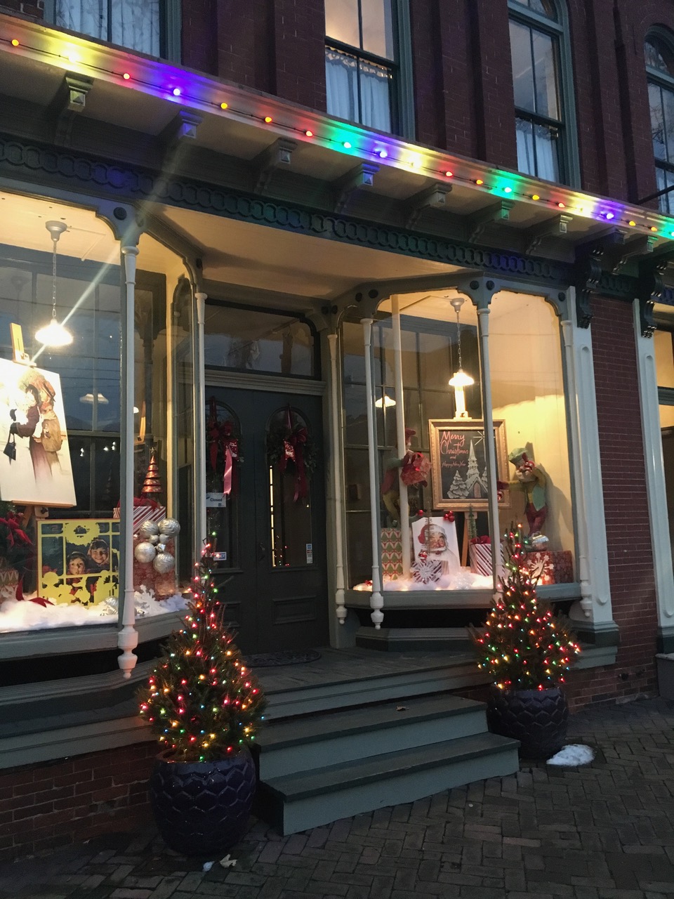 Holiday Miniature Exhibit