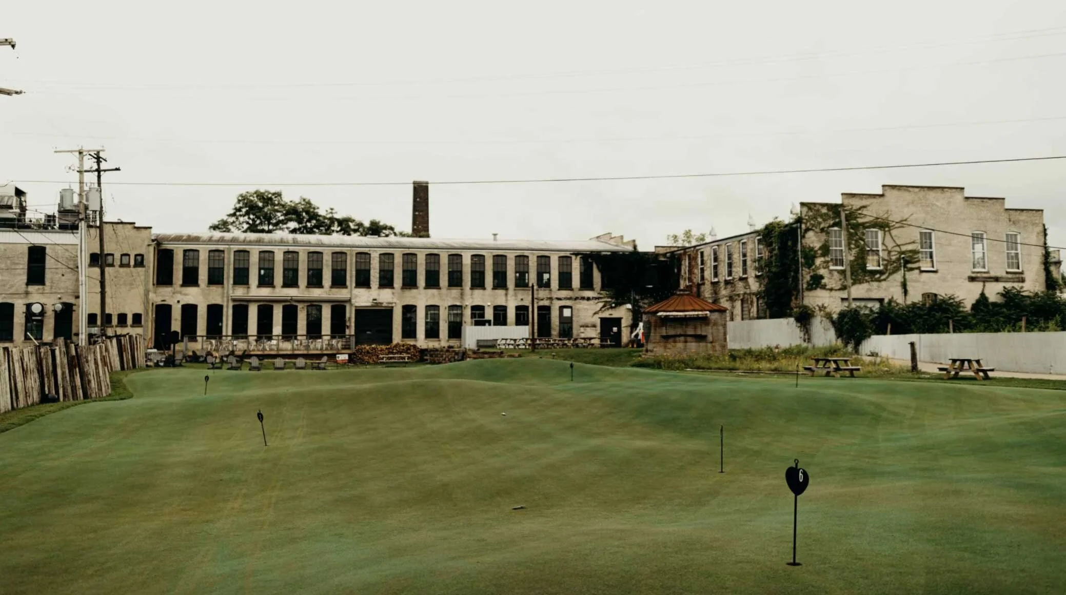 Welter's Folly Putting Green at Journeyman Distillery