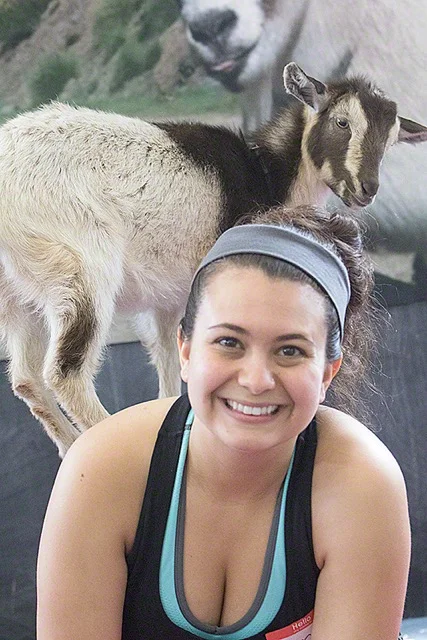 Goat-Yoga_8769.jpeg