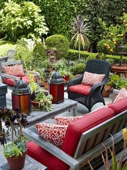 PATIO.jpg