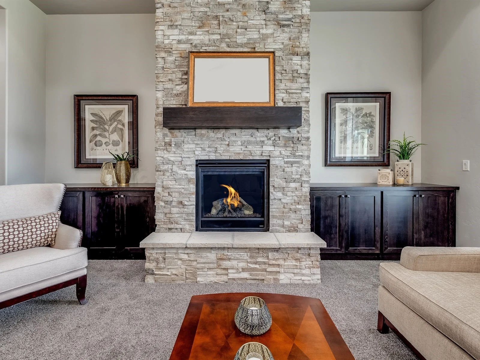 012_Living Room .jpg