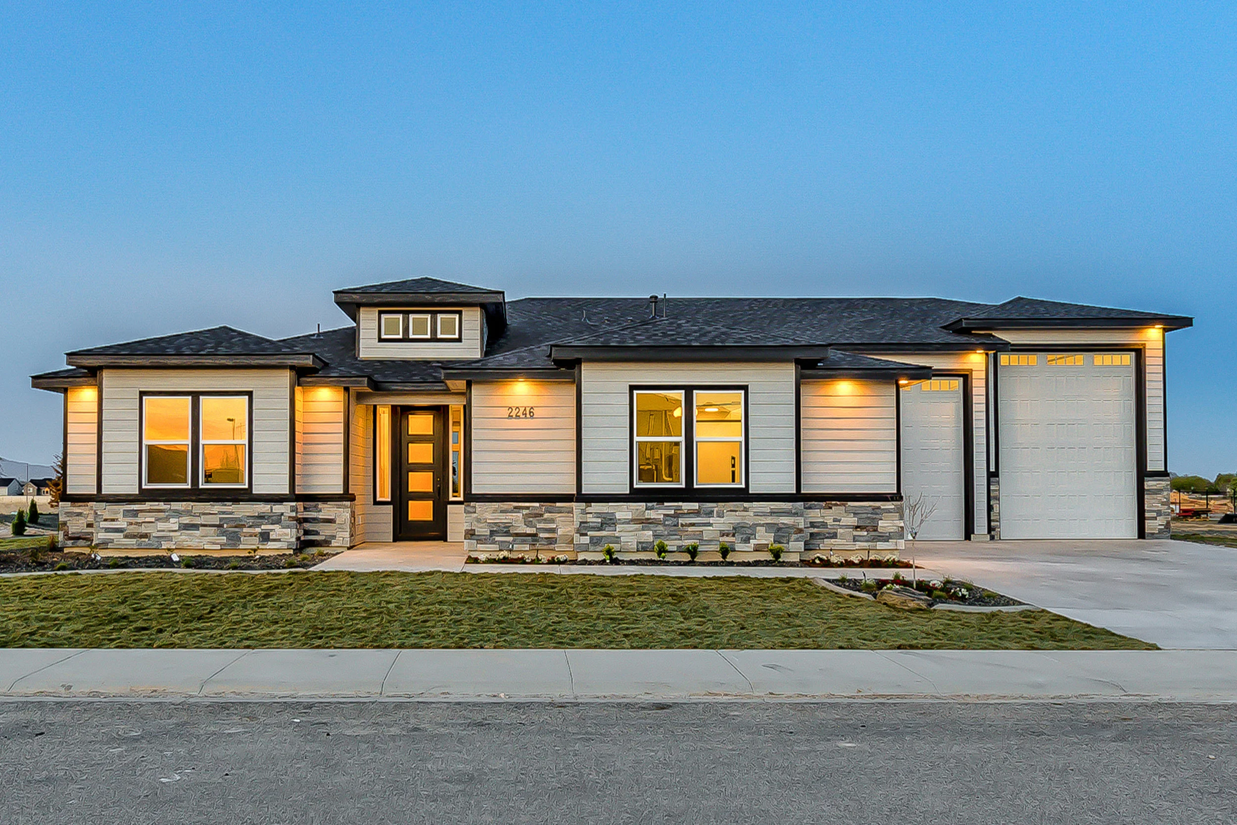 001_Front of Home.jpg