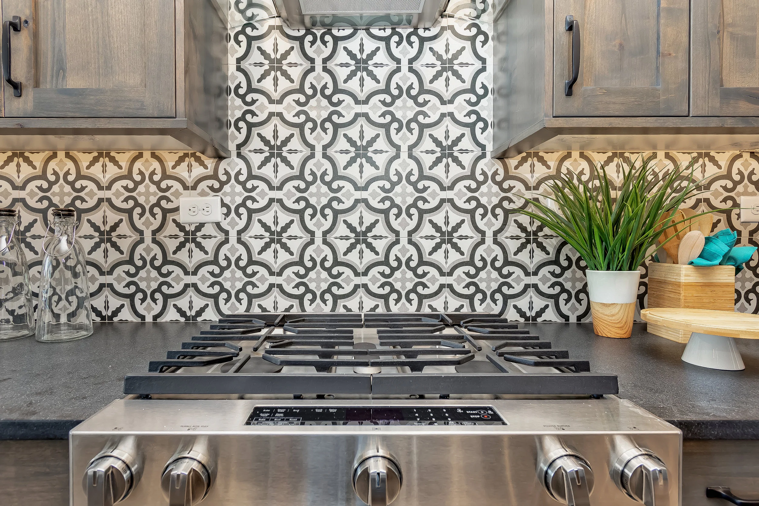 027_Kitchen .jpg