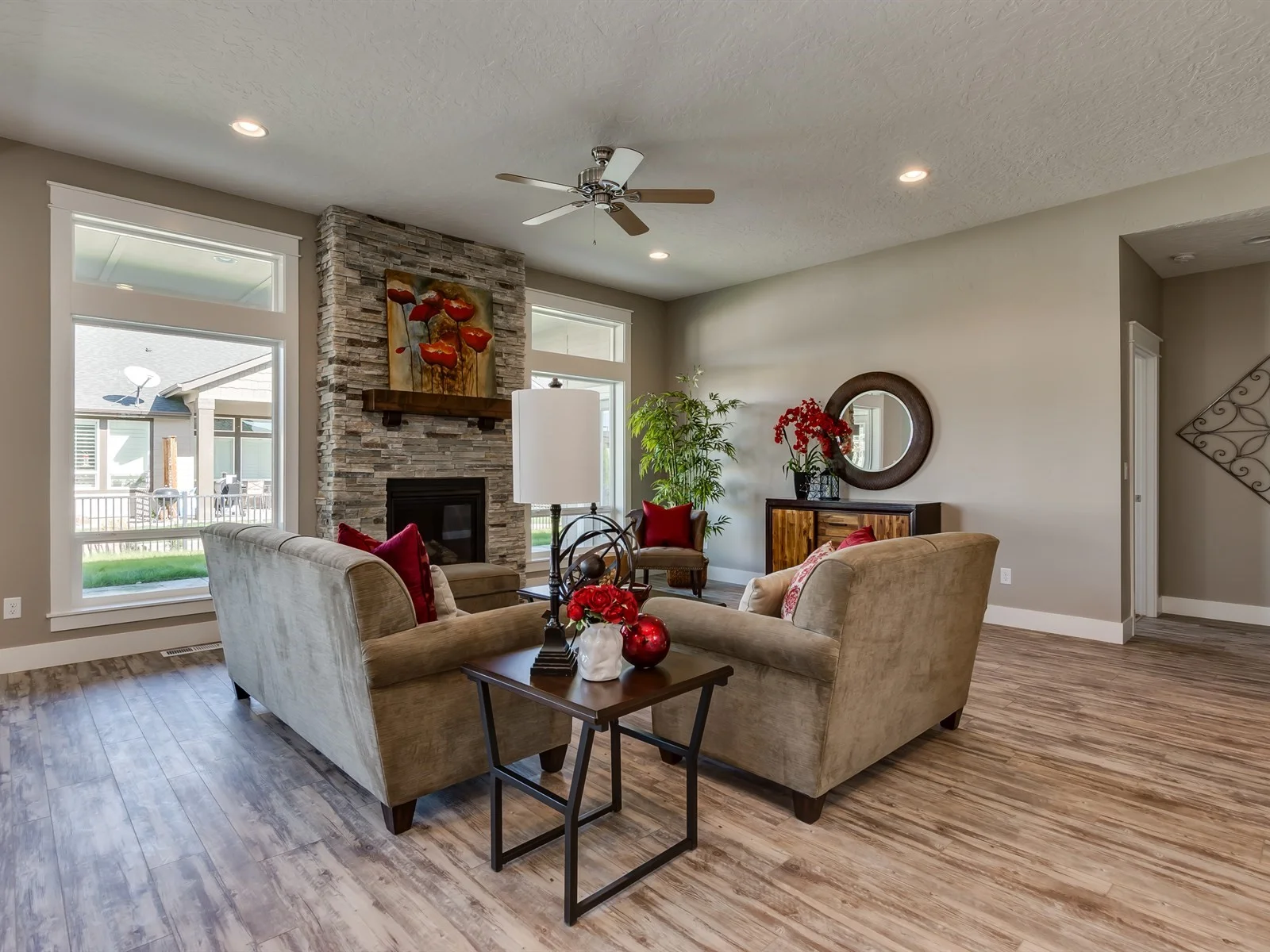010_Living Room .jpg