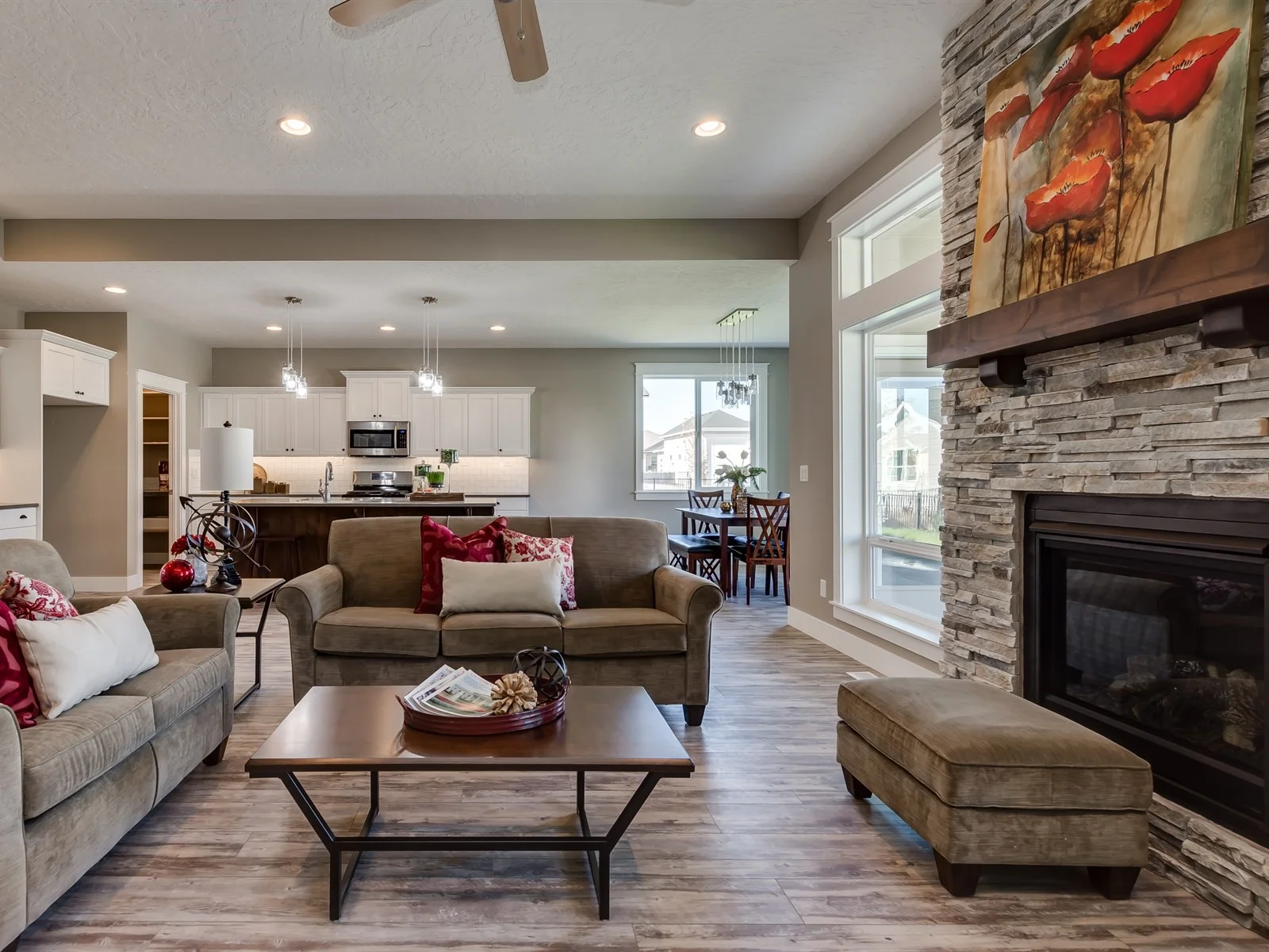 013_Living Room .jpg