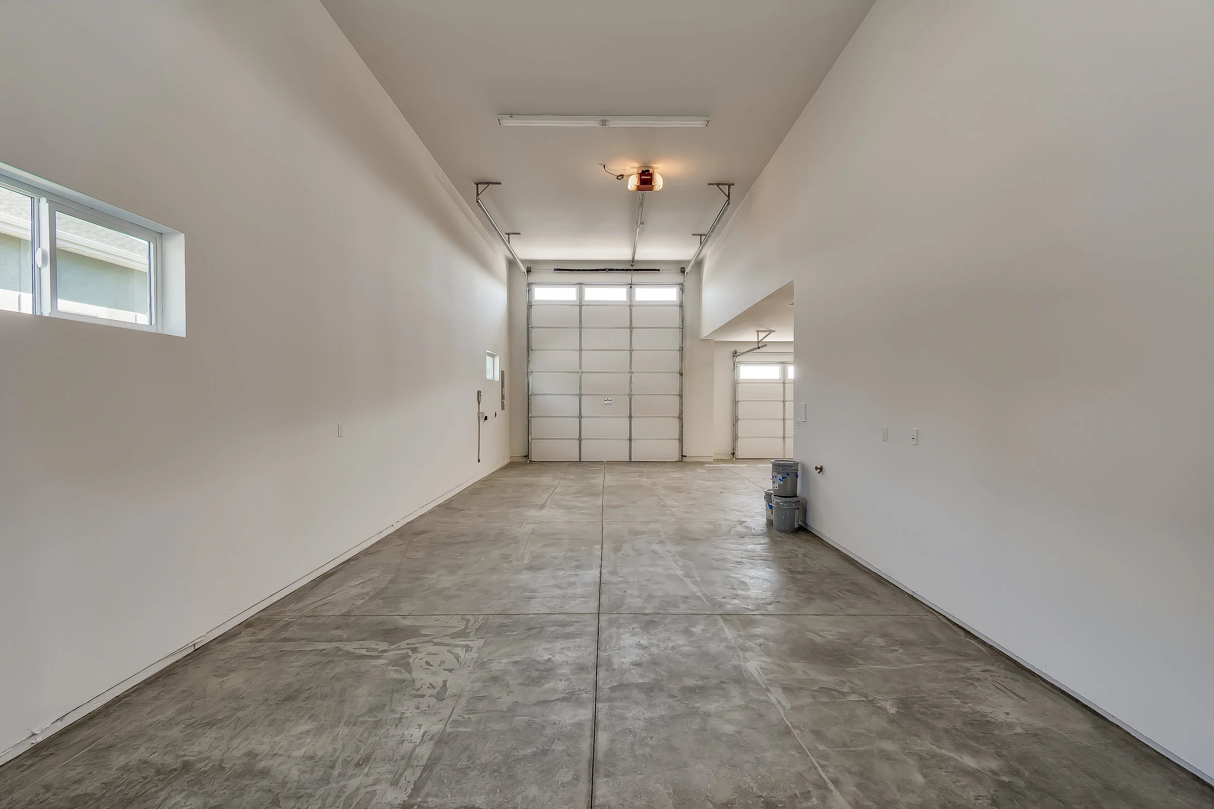 006_Garage .jpg