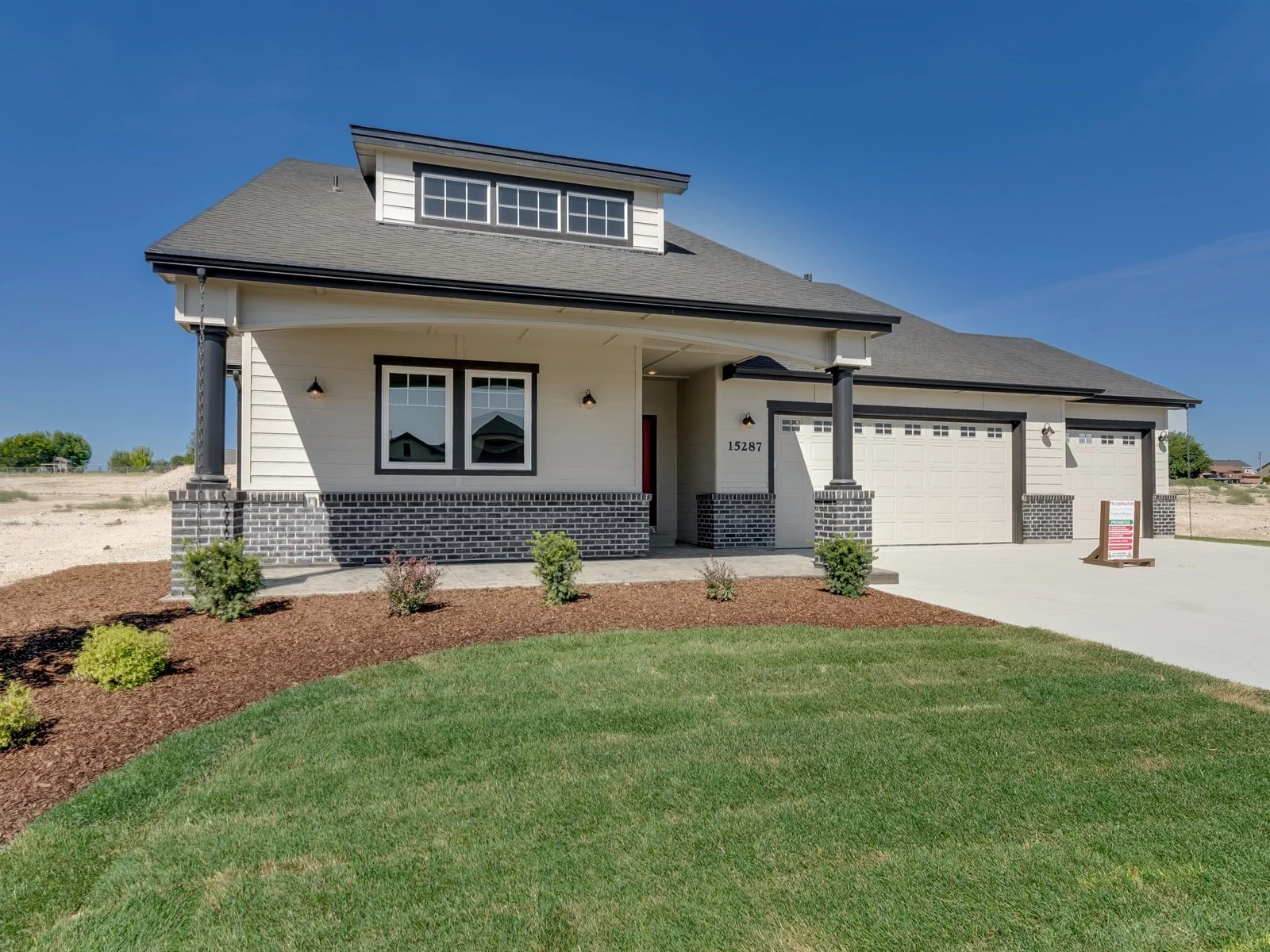 002_Front of Home.jpg