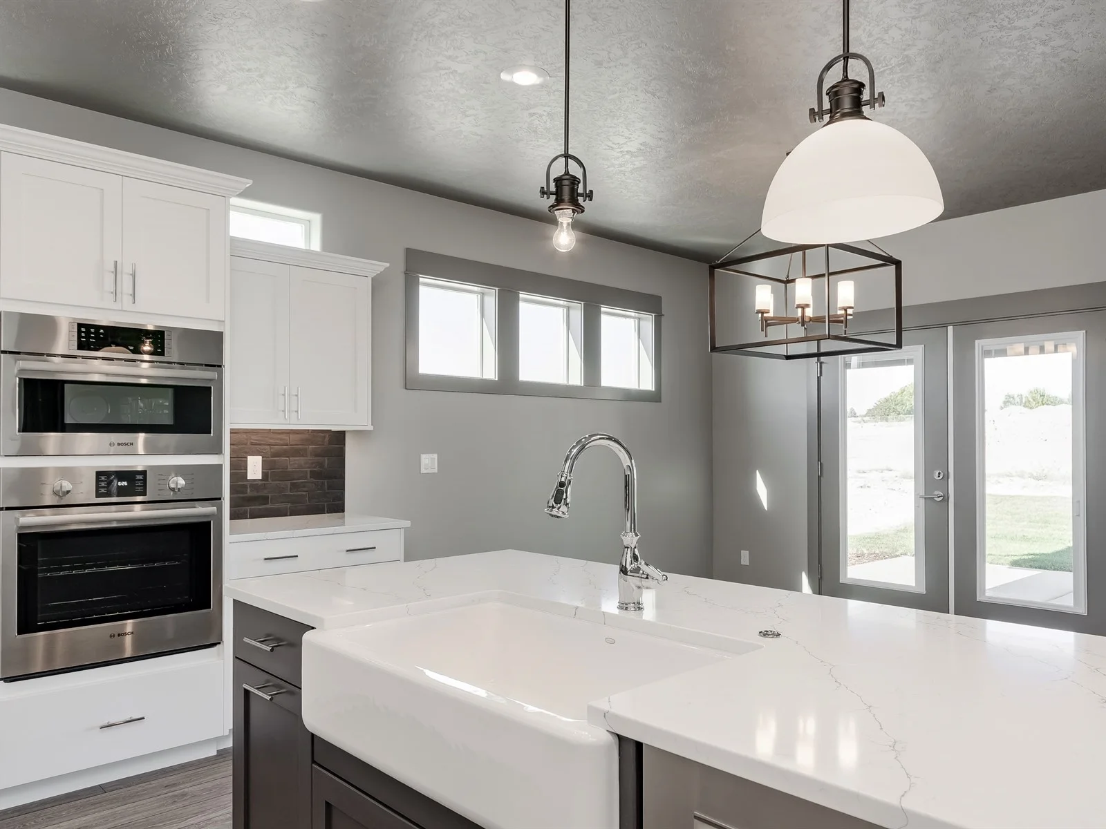 027_Kitchen .jpg