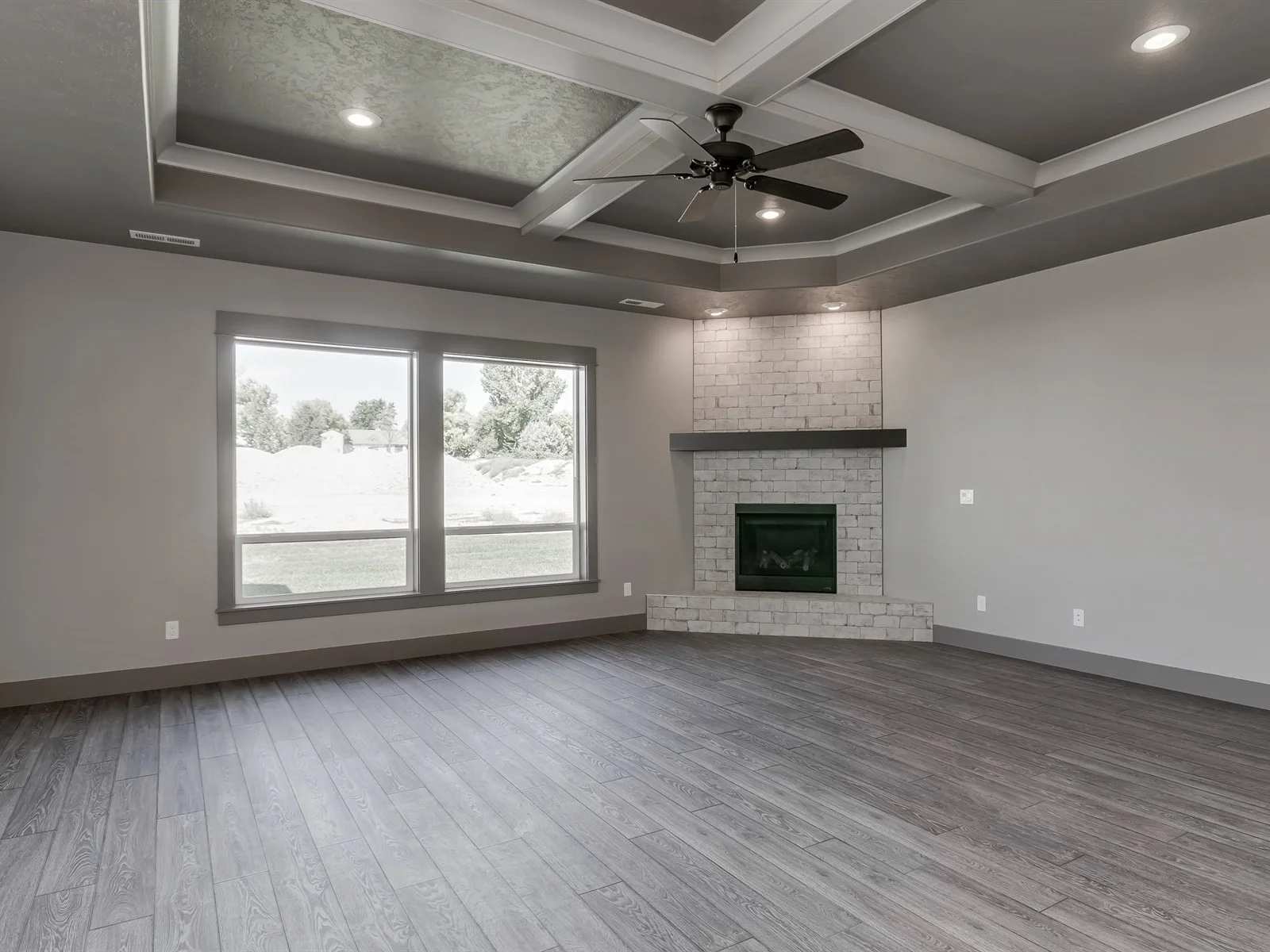 034_Living Room .jpg