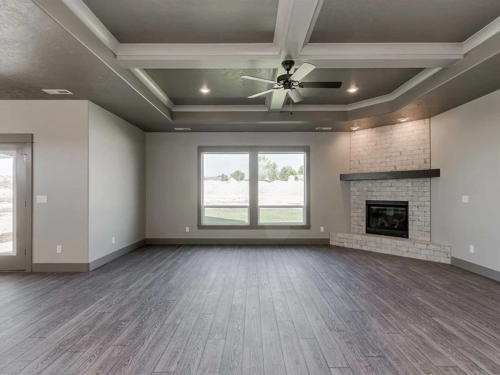 036_Living Room .jpg