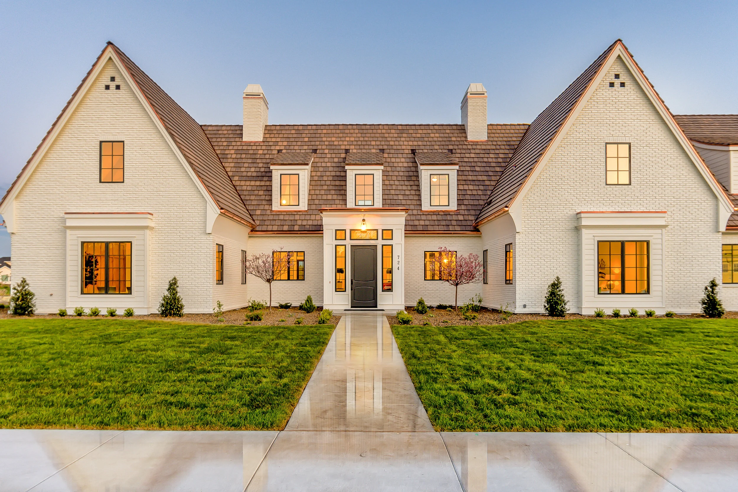 004_Front of Home.jpg