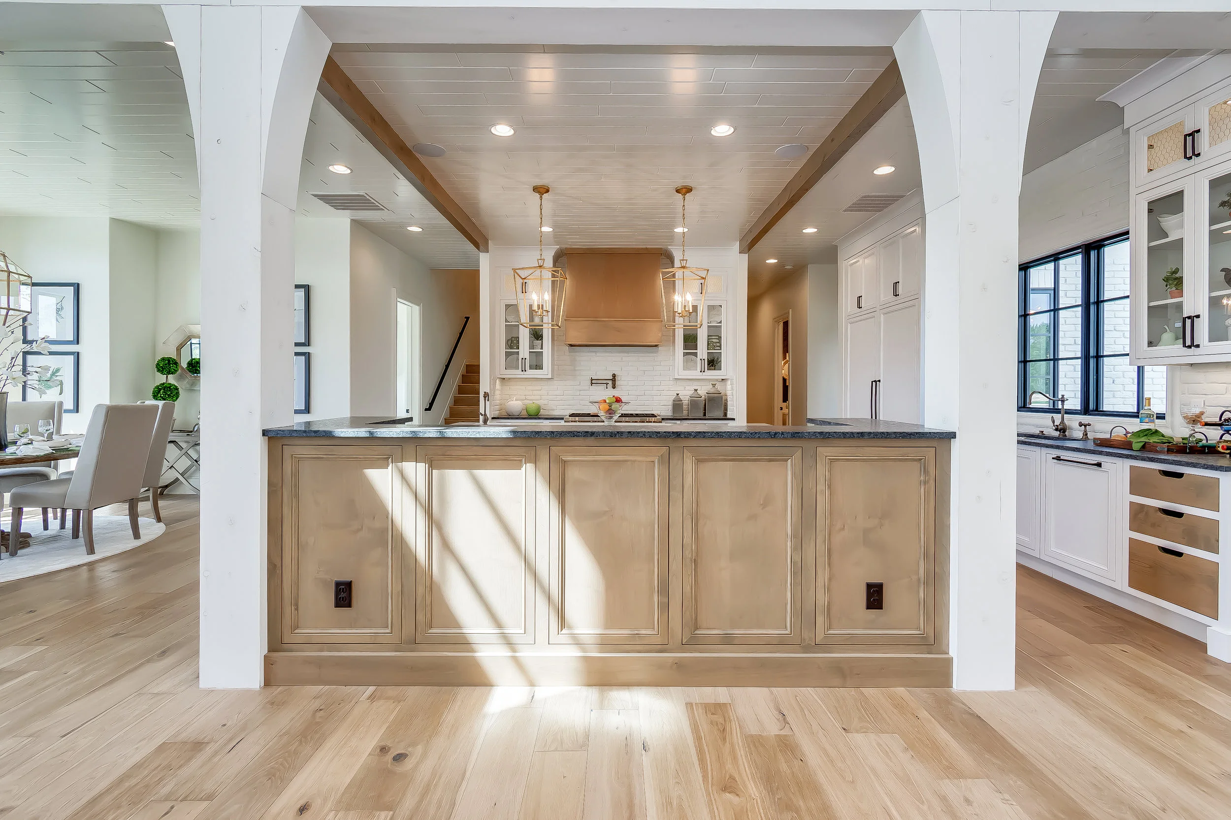 032_Kitchen .jpg