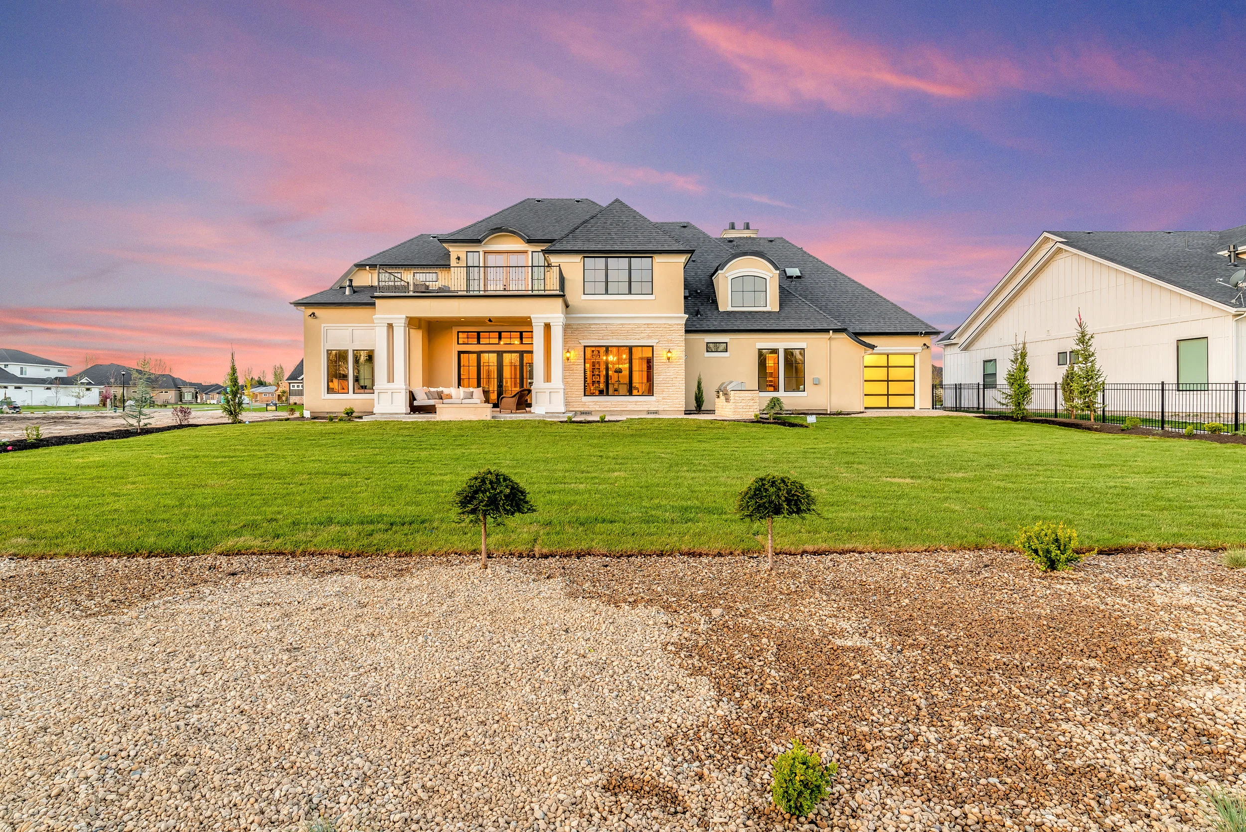 008_Back of Home .jpg