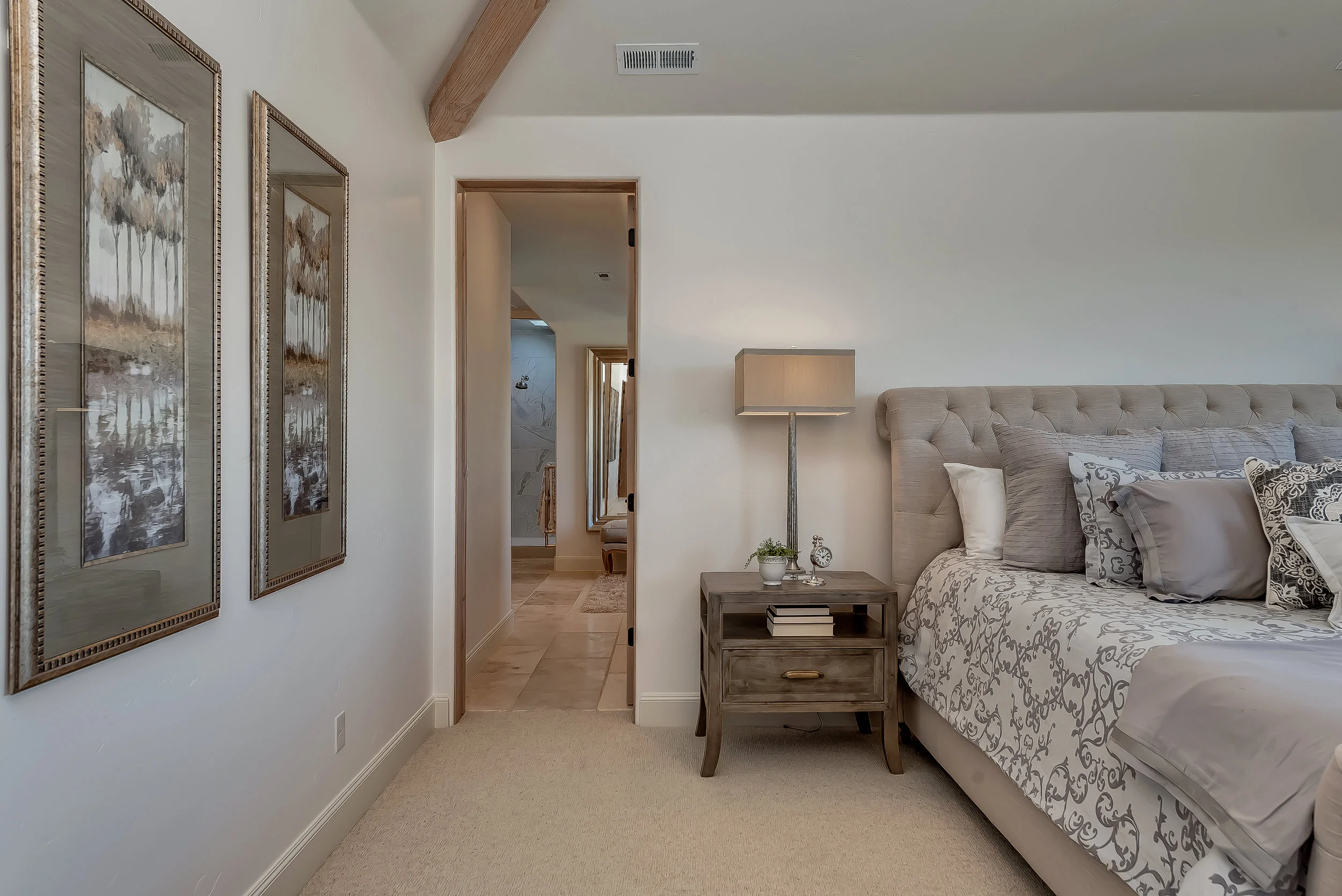 039_Master Bedroom .jpg