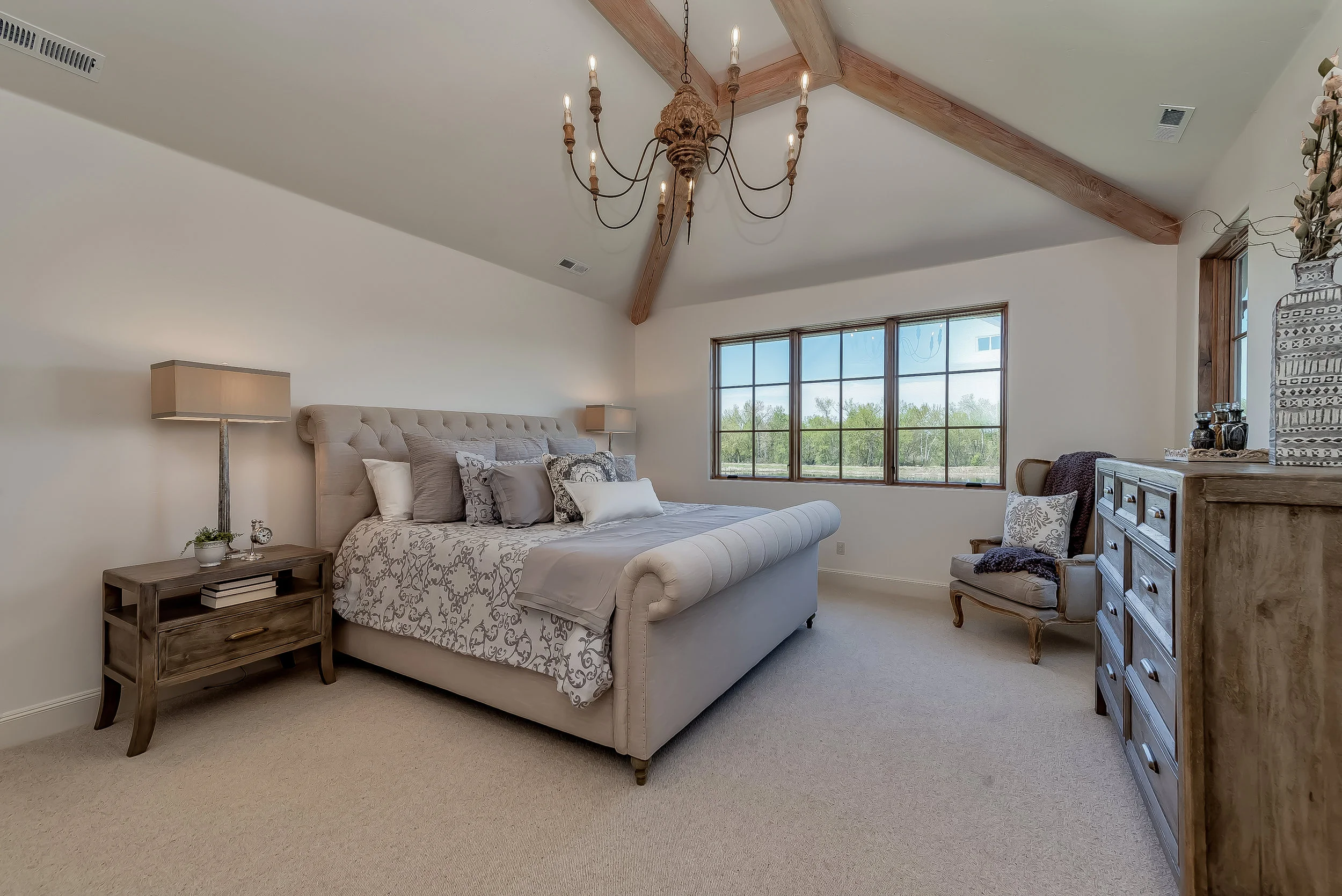040_Master Bedroom .jpg