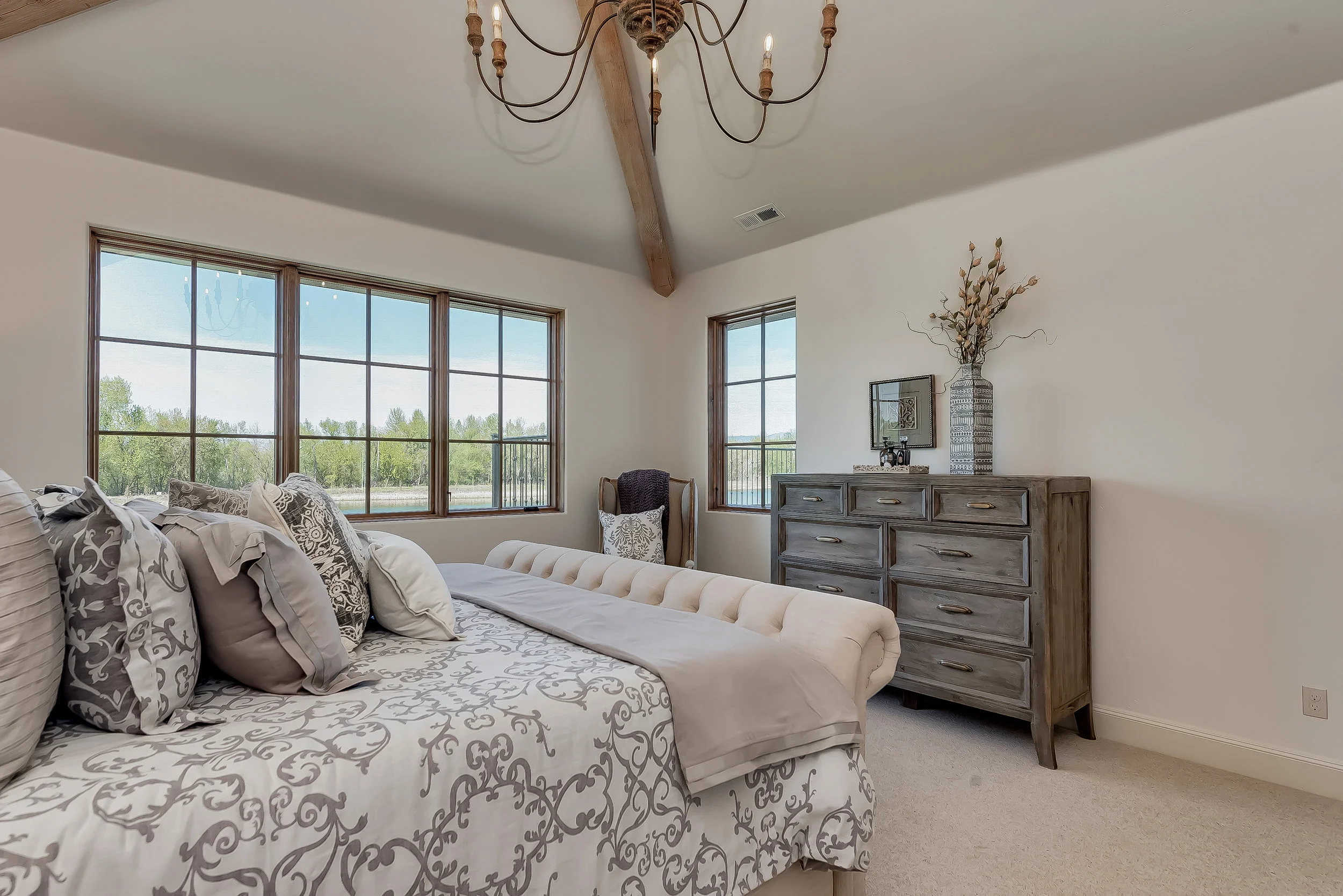 049_Master Bedroom .jpg