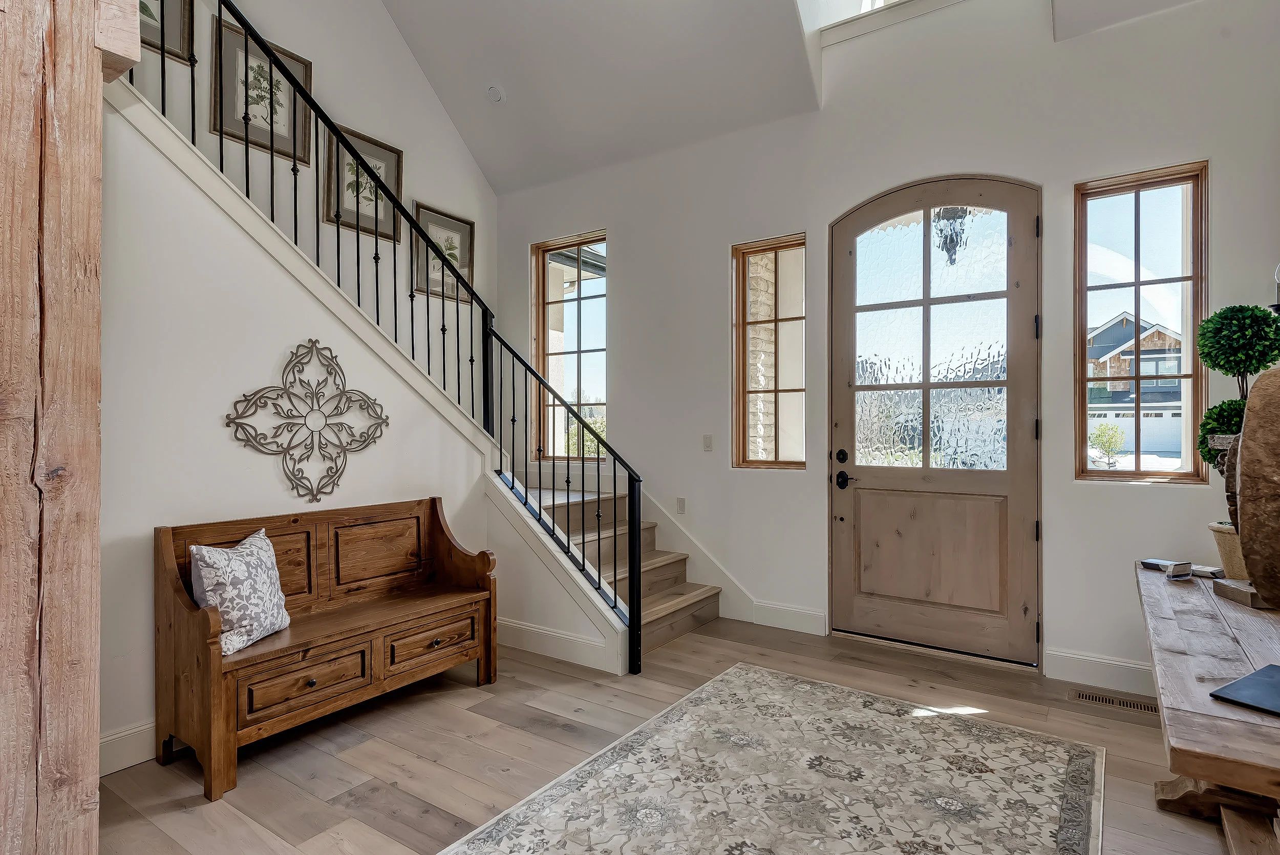 053_Entryway.jpg